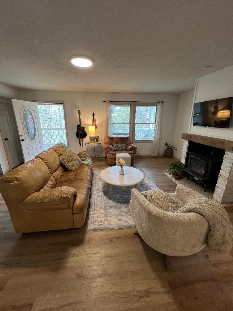 10095 Licking Valley Road Property Photo 6