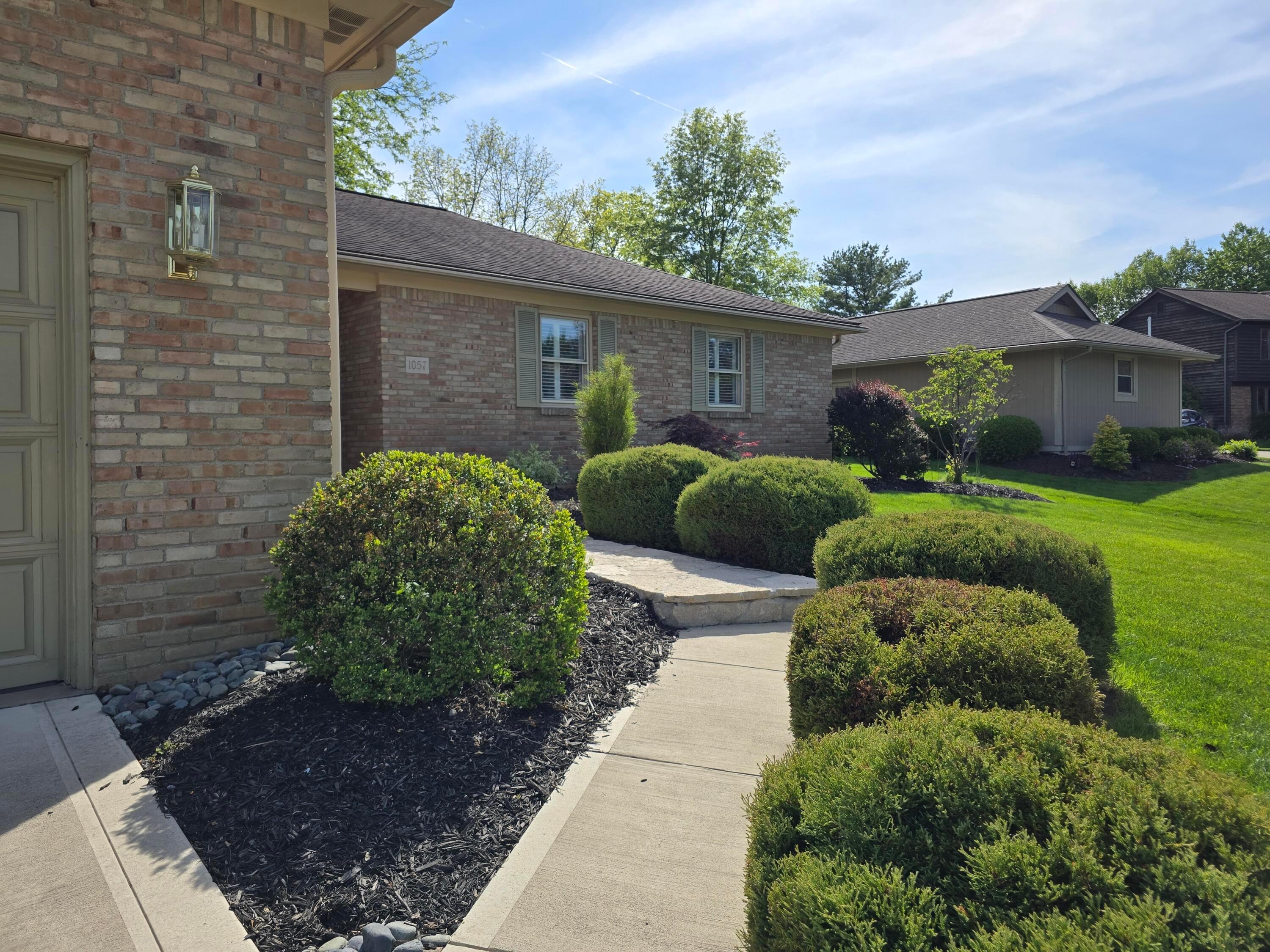 1057 Jobar Court Property Photo 5