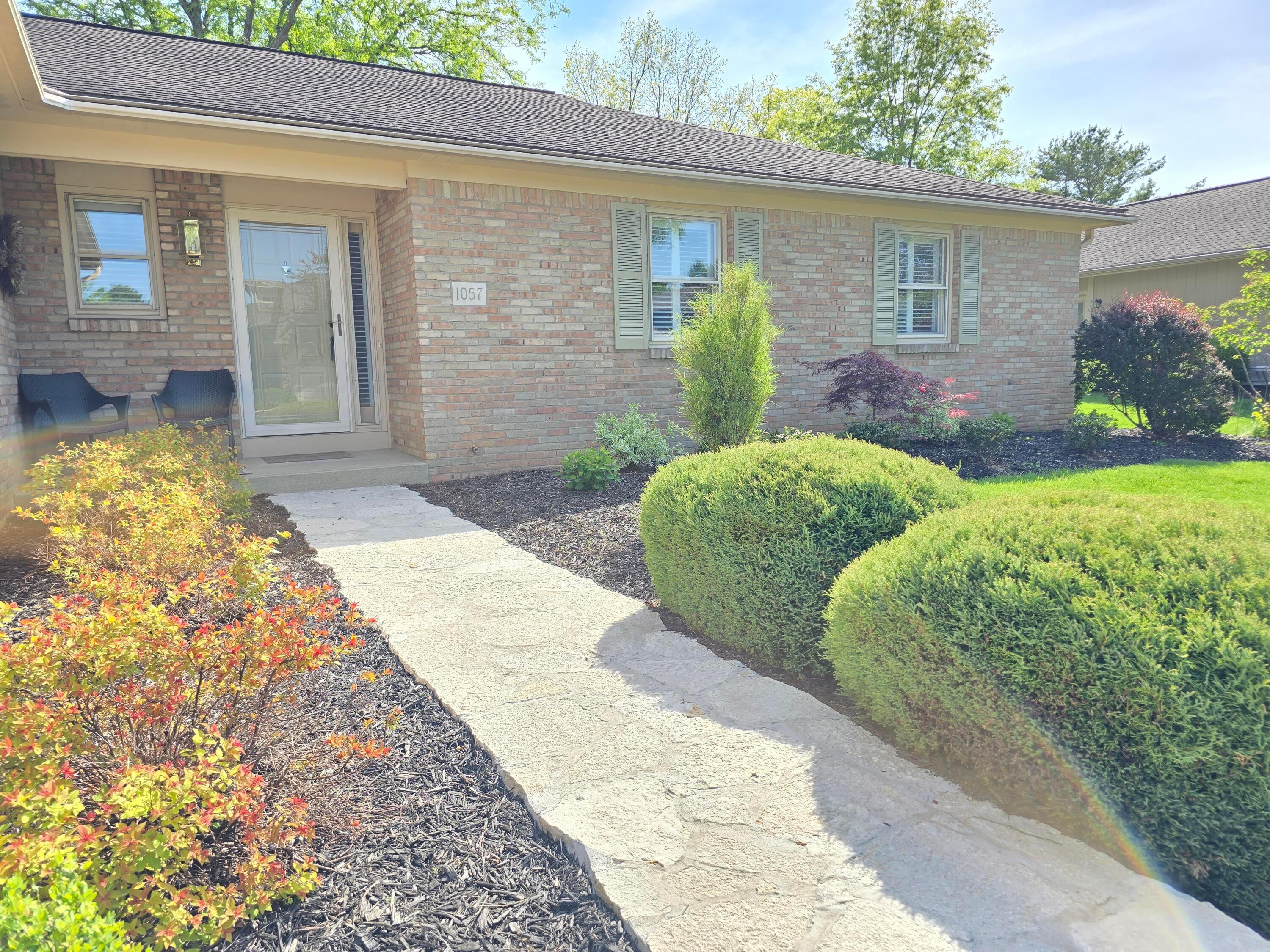 1057 Jobar Court Property Photo 6
