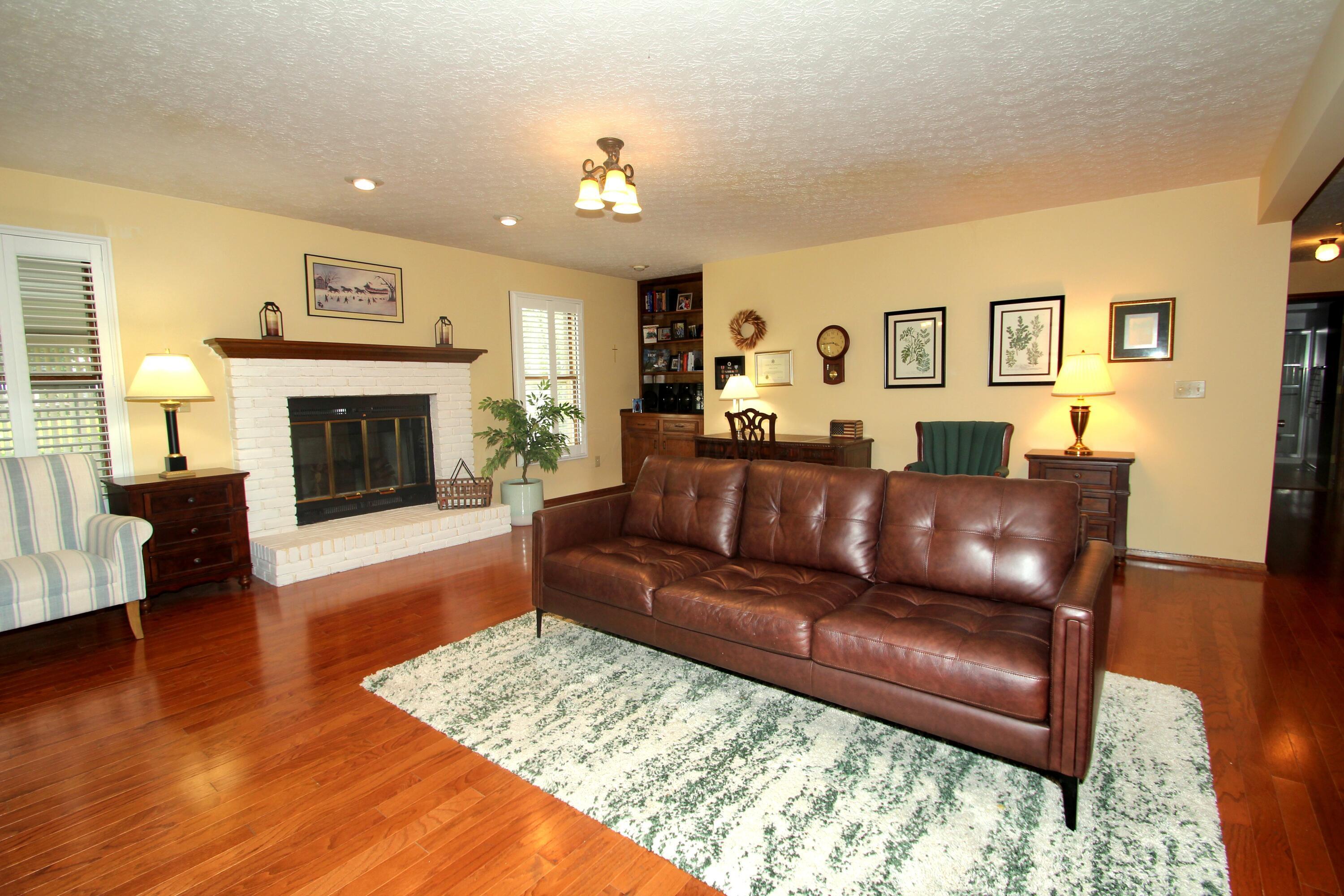 1057 Jobar Court Property Photo 14