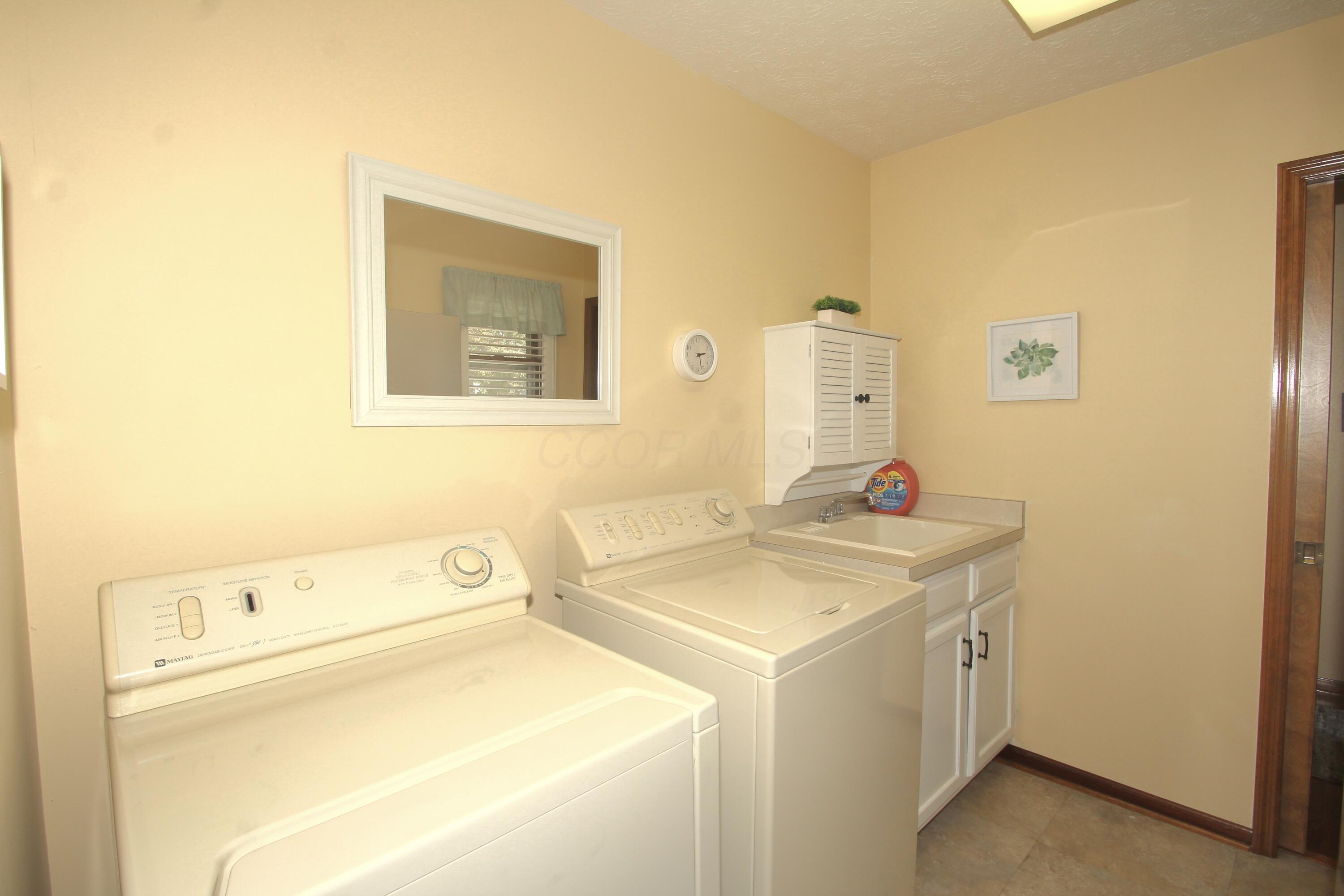 1057 Jobar Court Property Photo 25