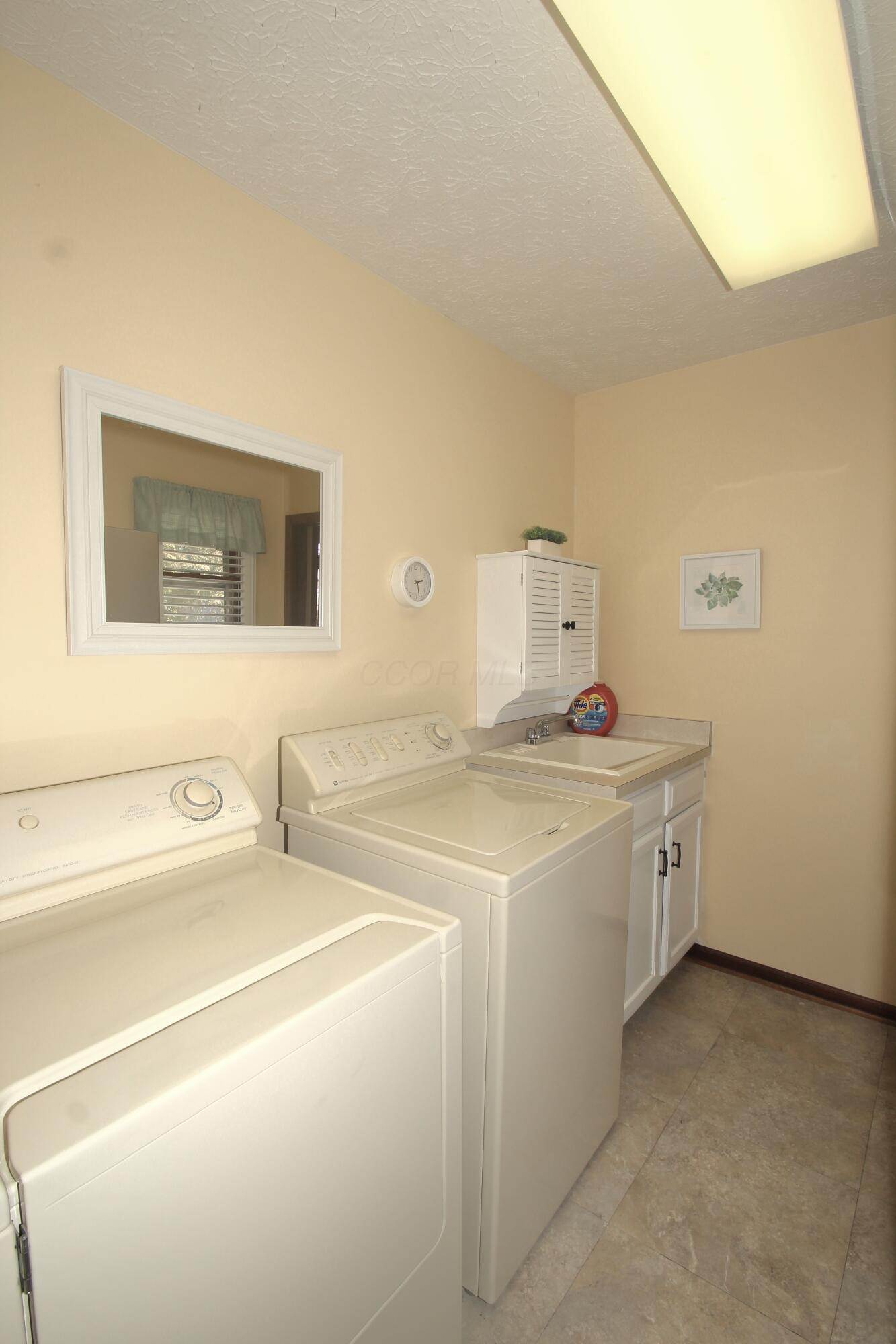 1057 Jobar Court Property Photo 26