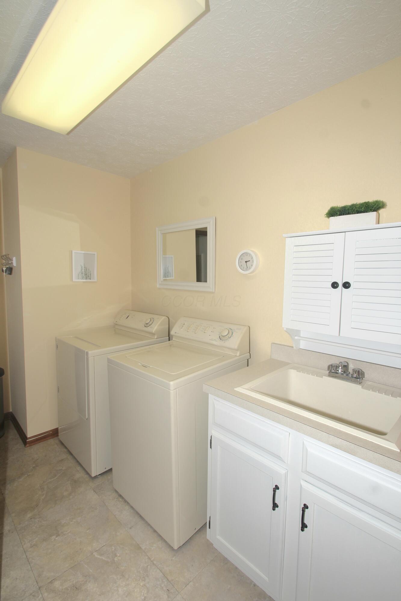 1057 Jobar Court Property Photo 28