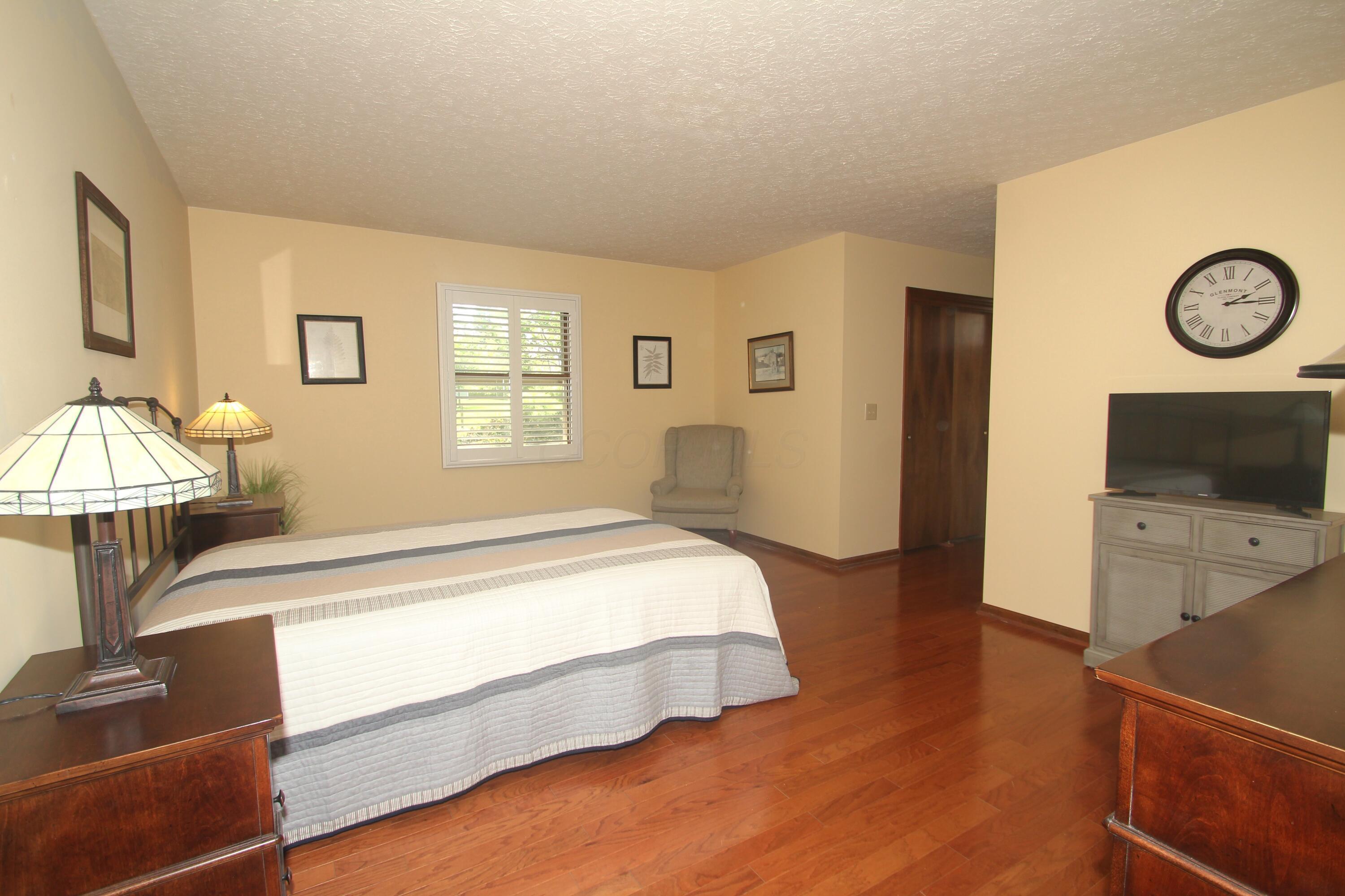 1057 Jobar Court Property Photo 35