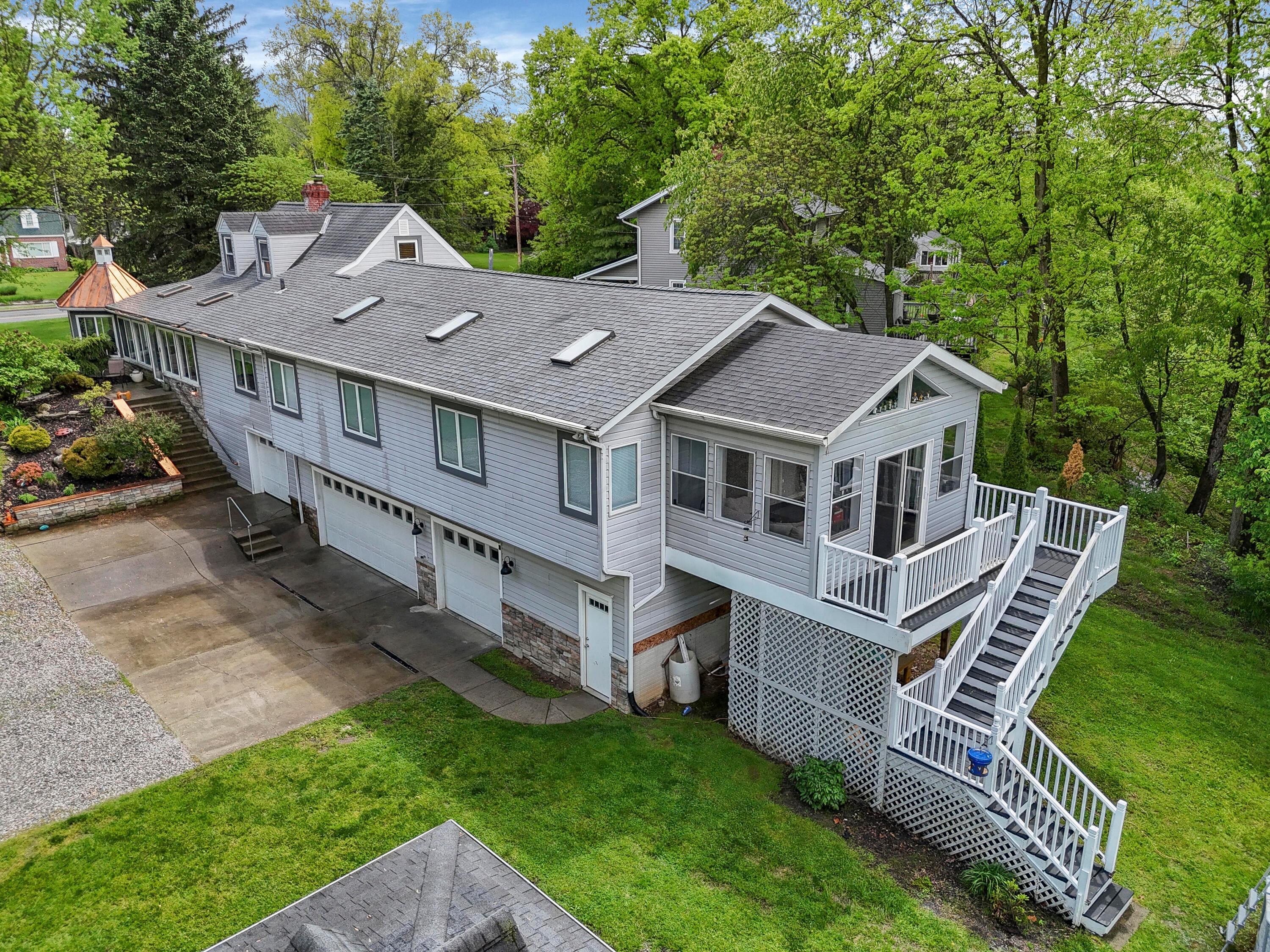 1108 W Church Street Property Photo 4