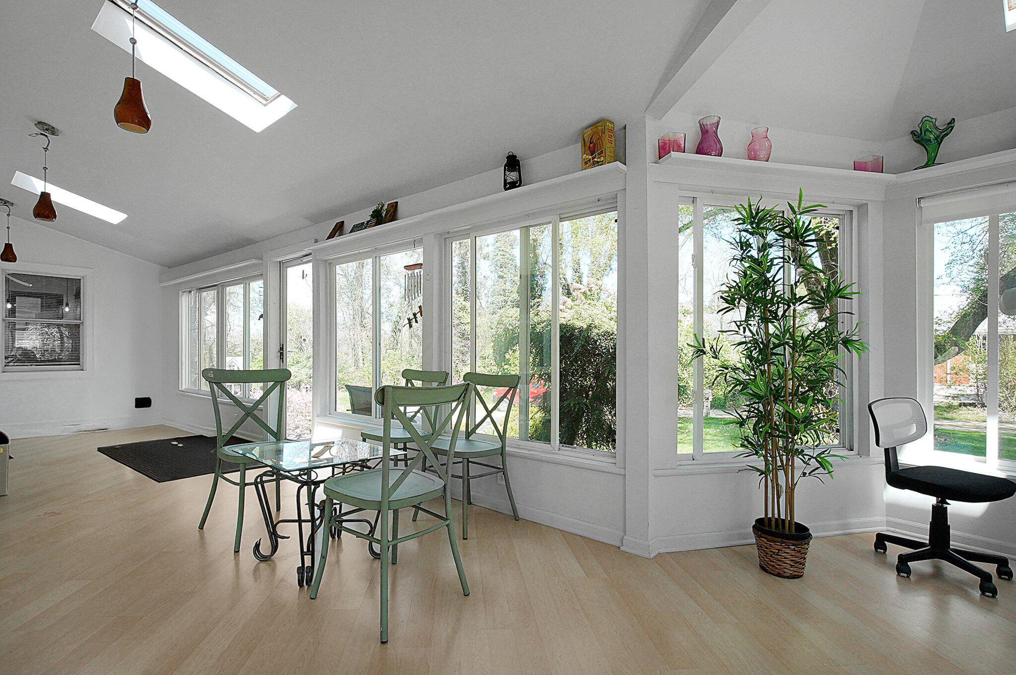 1108 W Church Street Property Photo 7