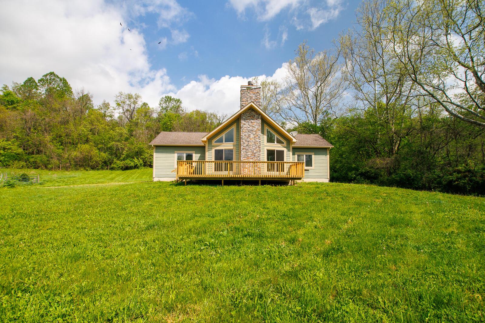 7885 Upper Twin Road Property Photo 1