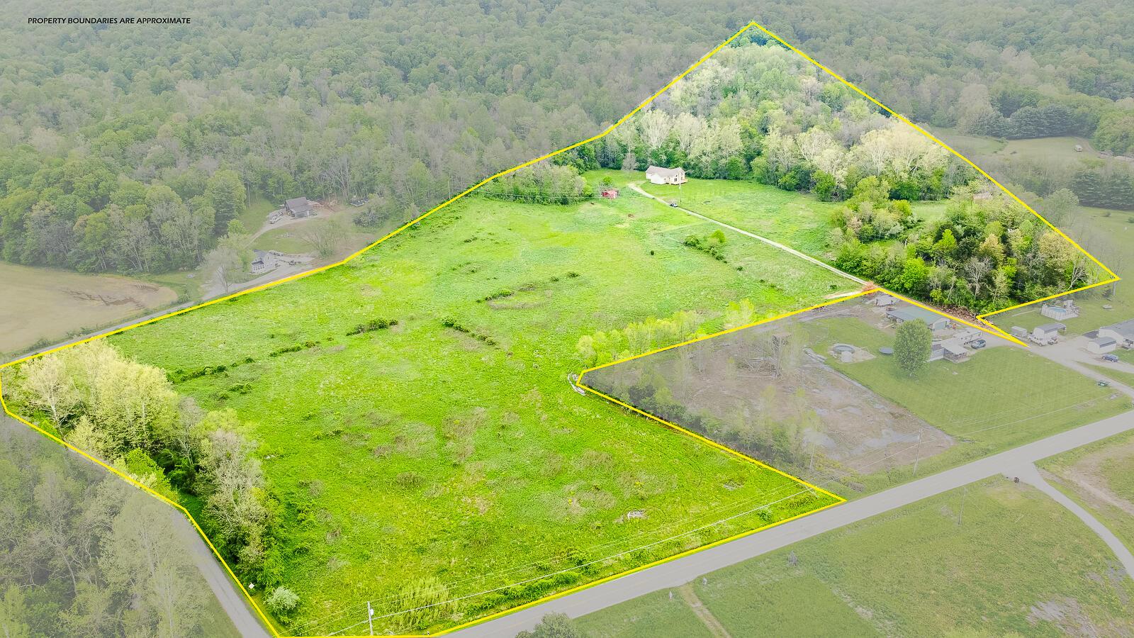 7885 Upper Twin Road Property Photo 2