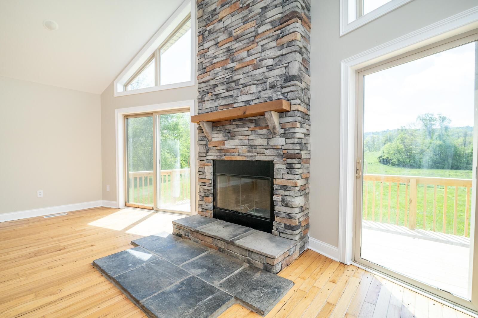 7885 Upper Twin Road Property Photo 15