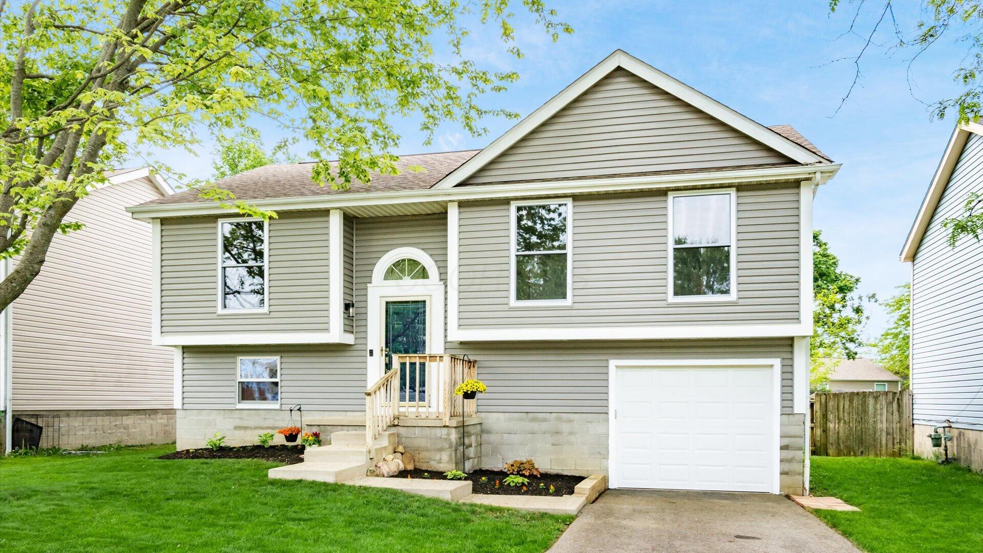 6977 Richfield Drive Property Photo 1