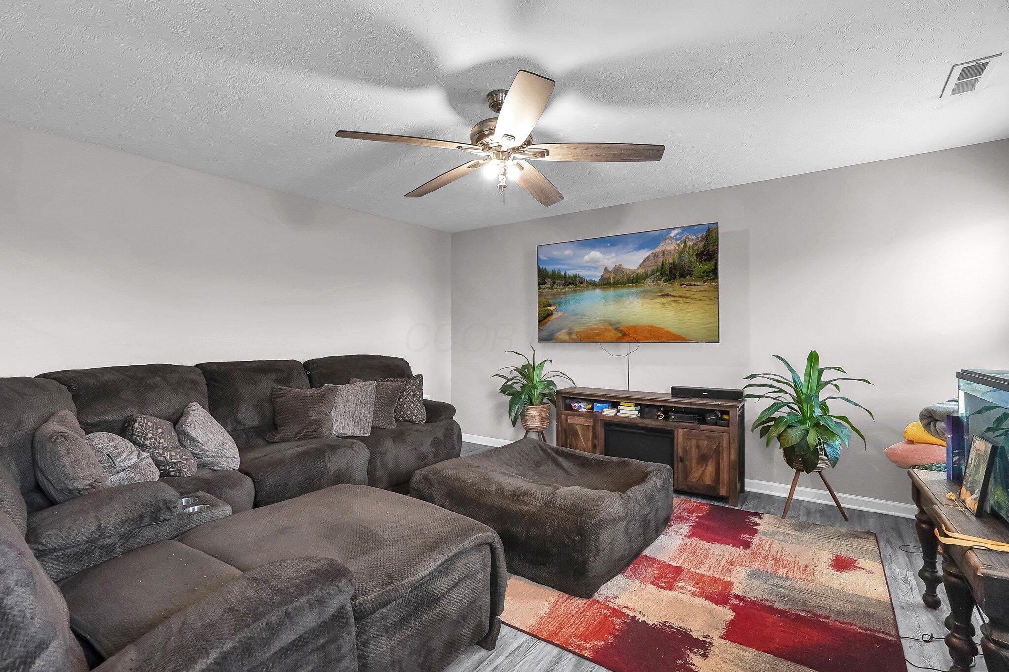5617 Branchville Drive Property Photo 15