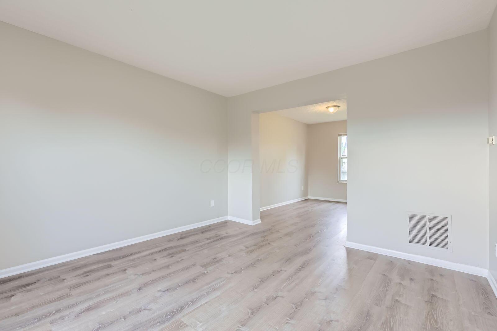 5397 Jack Russell Way Property Photo 4