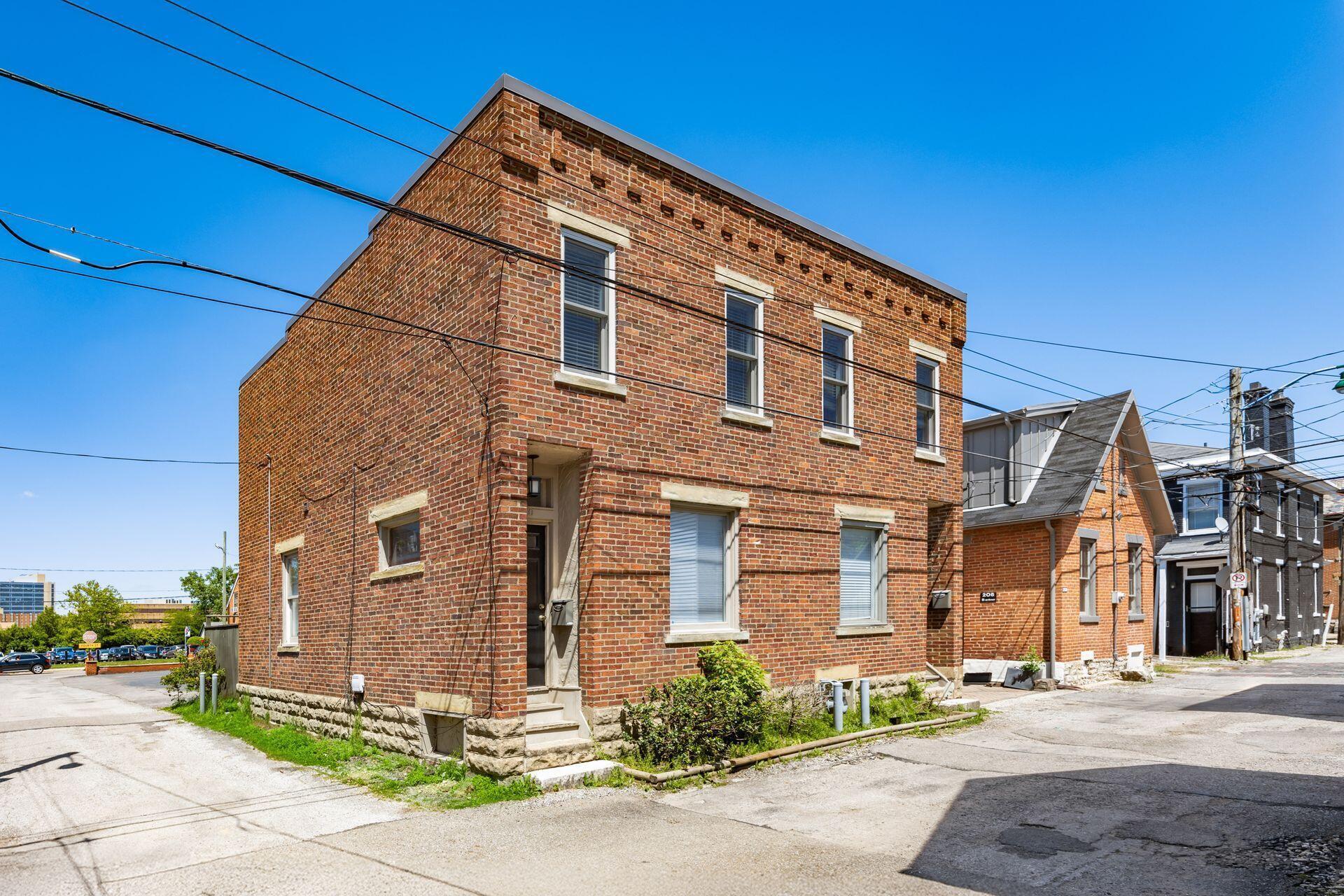 204 E Blenkner Street Property Photo
