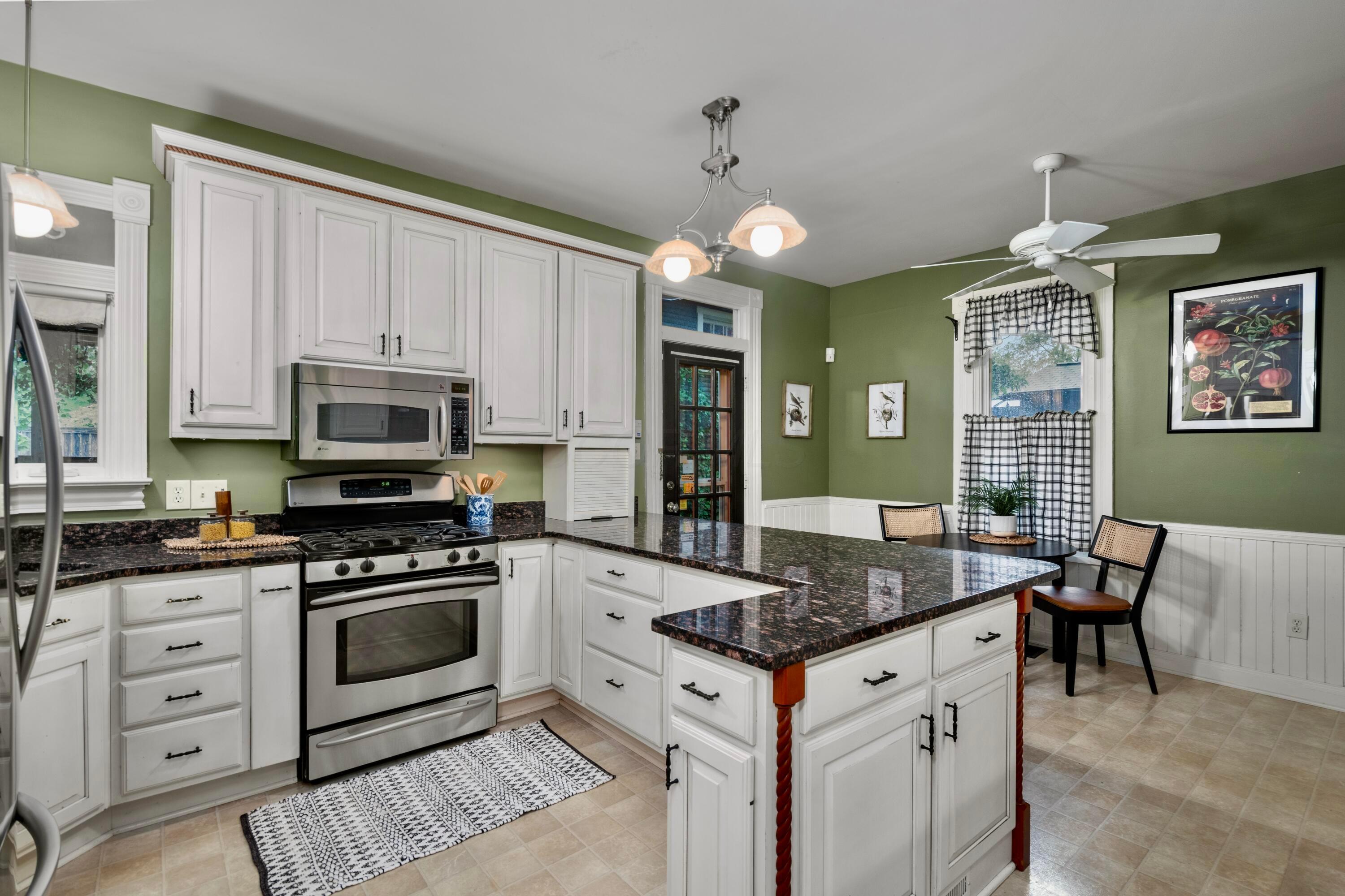 1042 Neil Avenue Property Photo 19