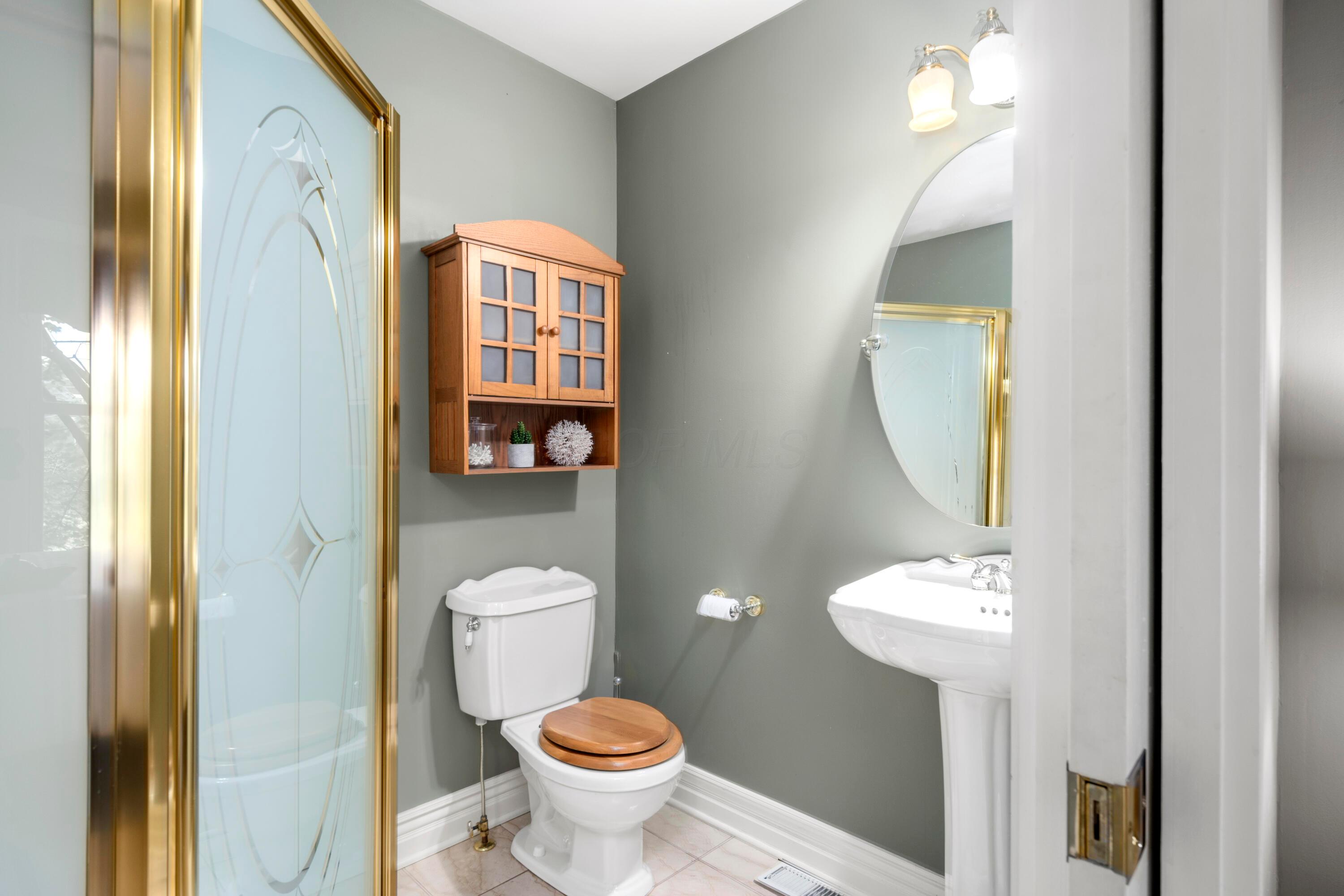 1042 Neil Avenue Property Photo 66