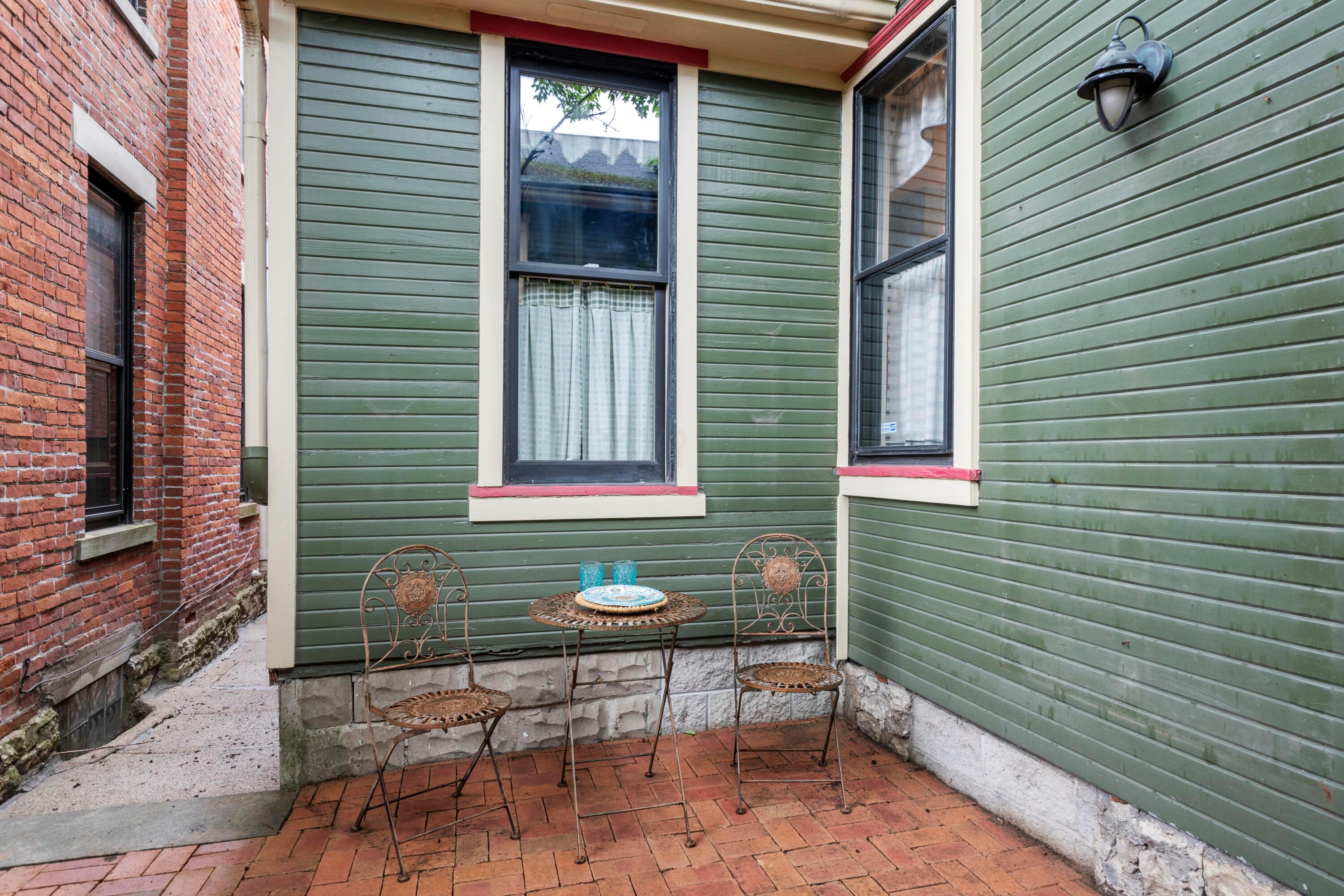 1042 Neil Avenue Property Photo 80