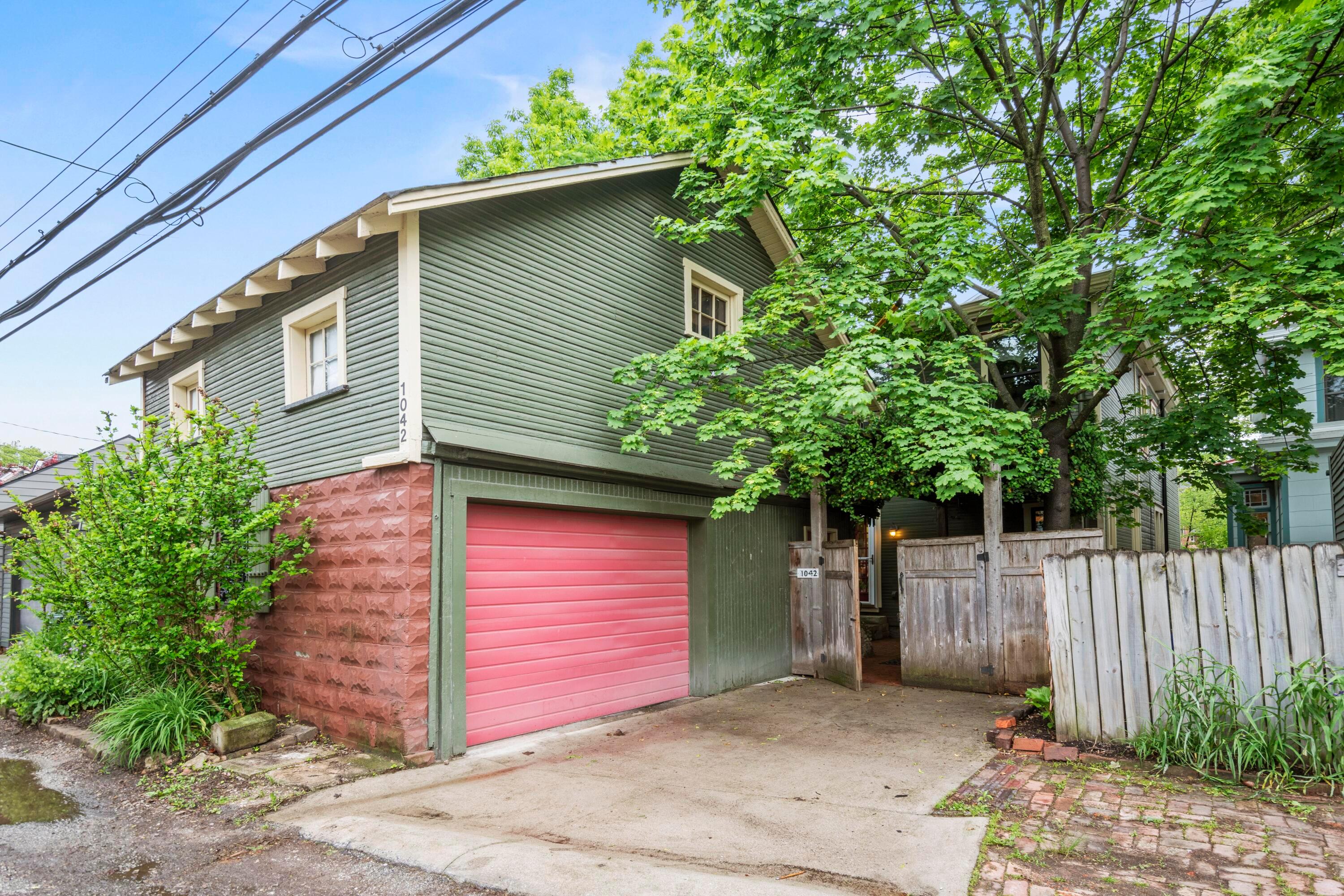 1042 Neil Avenue Property Photo 81