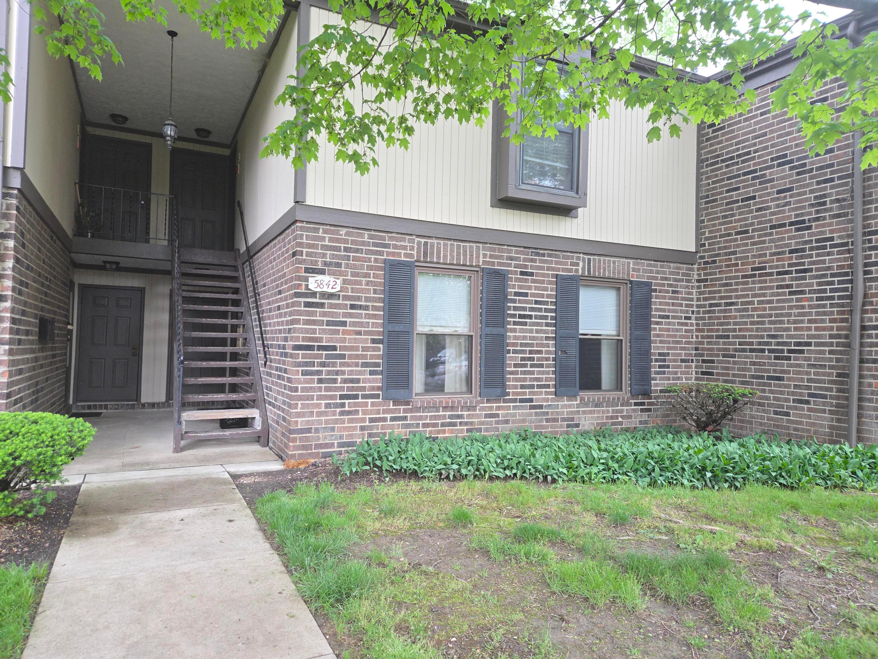 5842 Hallridge Circle, B Property Image