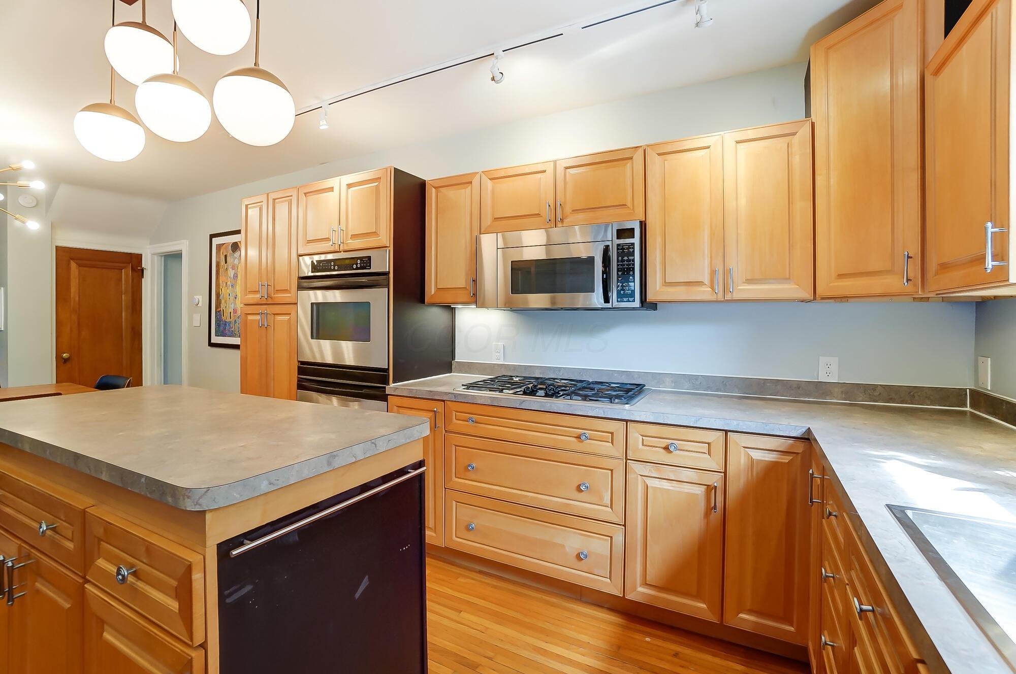789 Chelsea Avenue Property Photo 15