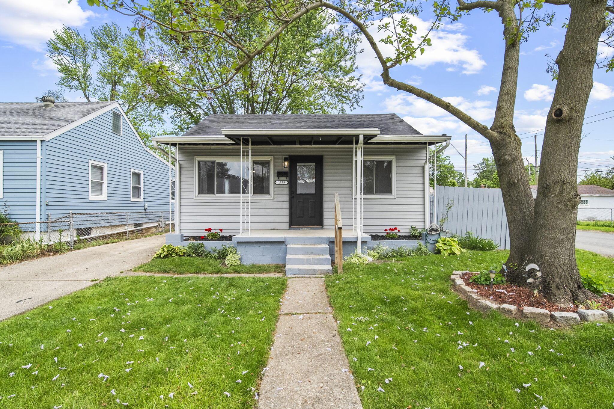 2728 Hiawatha Street Property Photo 1
