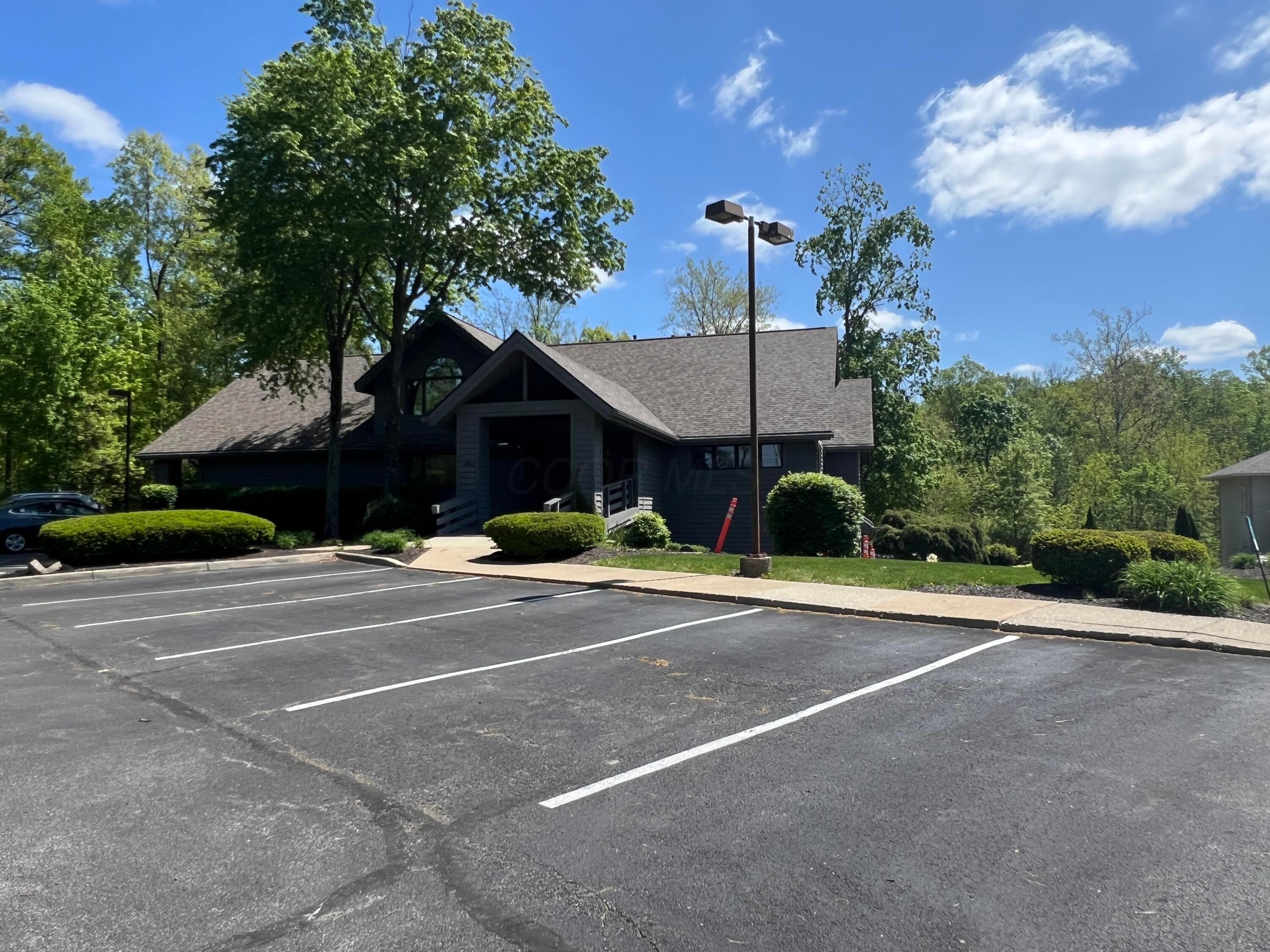 830 E Johnstown Road Property Photo 1