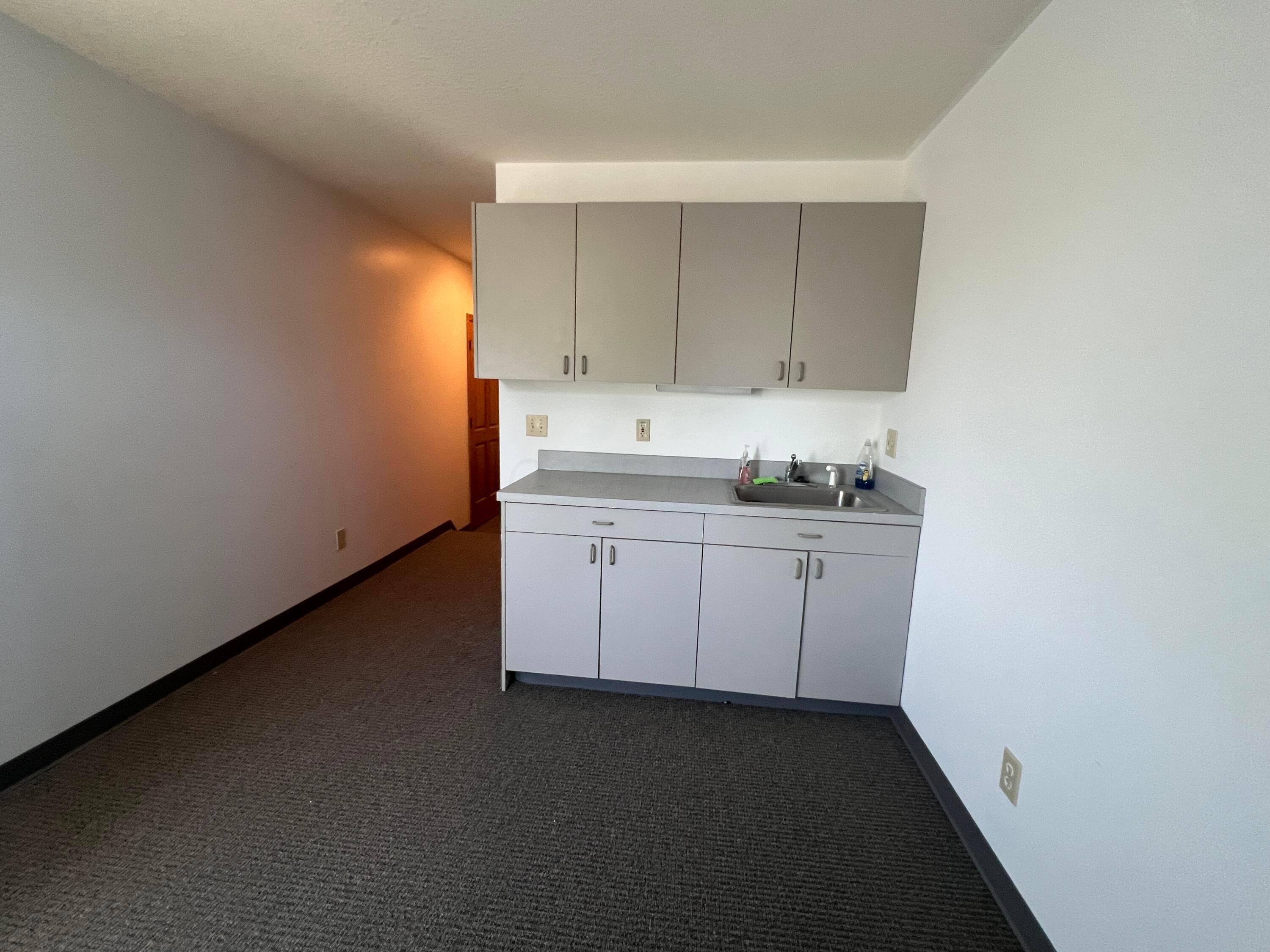 830 E Johnstown Road Property Photo 10