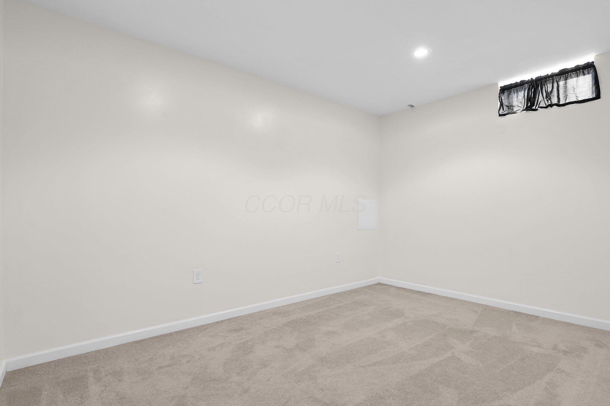 210 Carson Court Property Photo 38