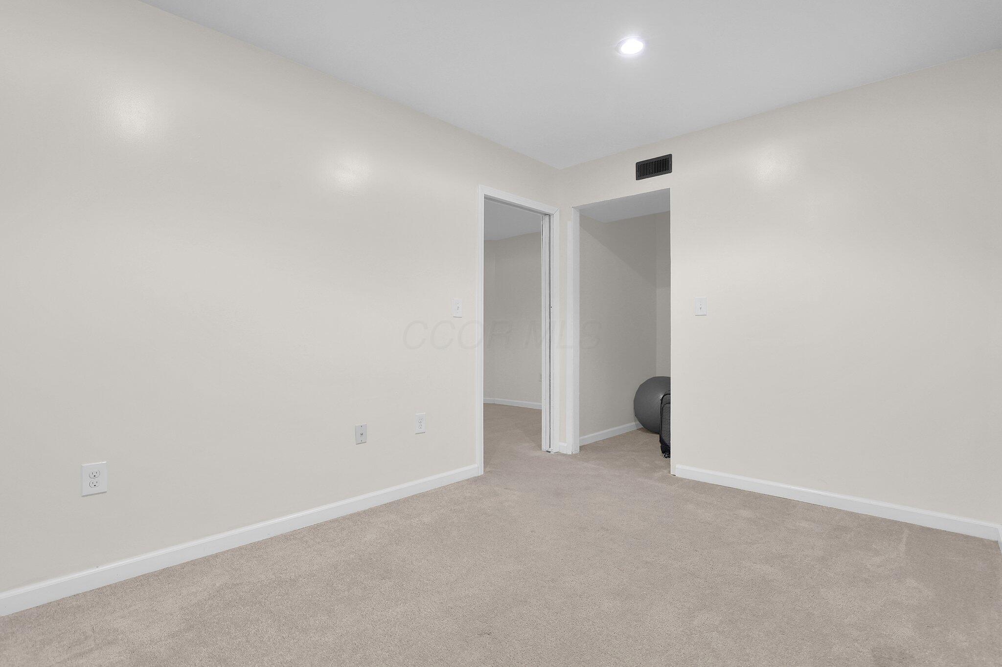 210 Carson Court Property Photo 39