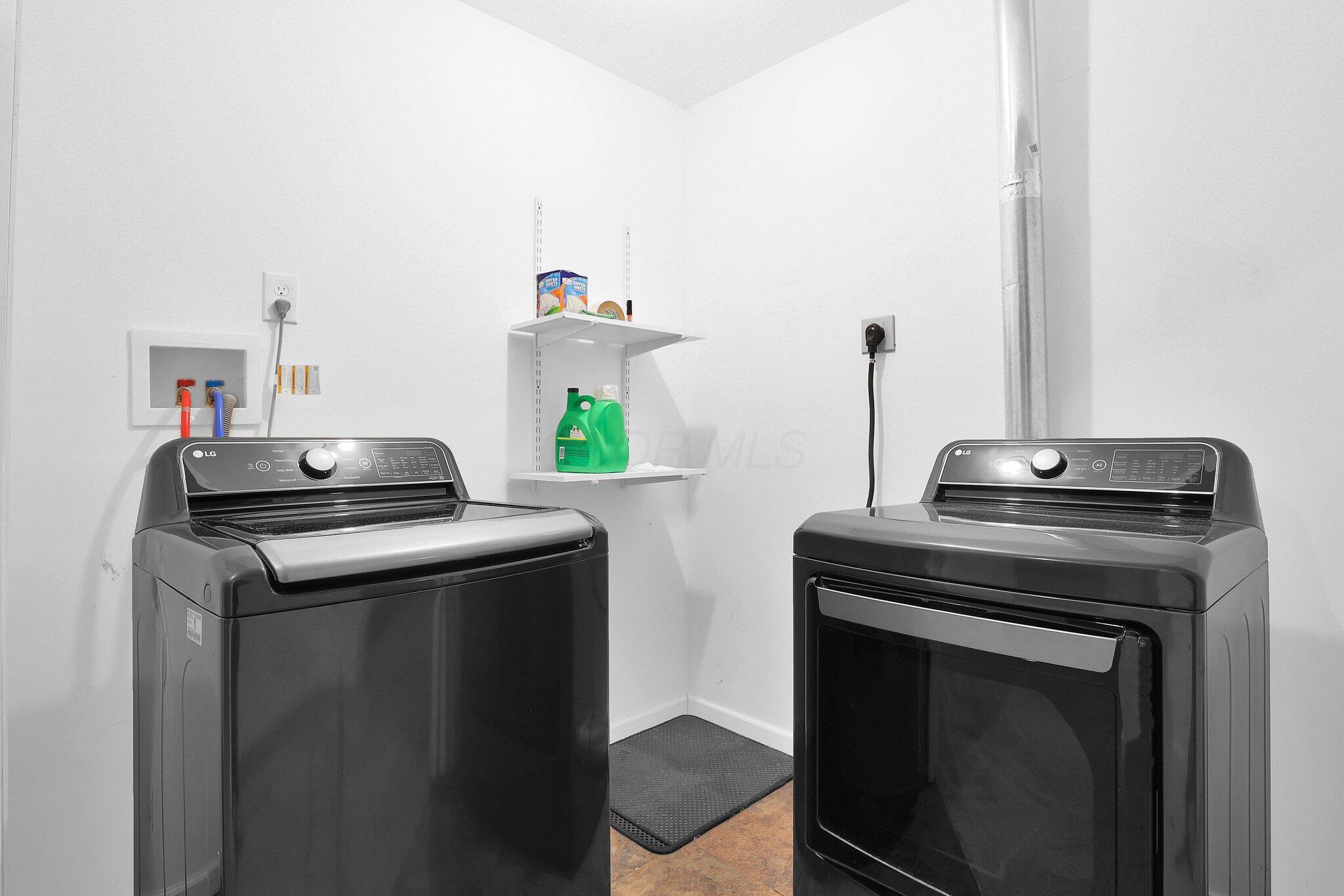 210 Carson Court Property Photo 41
