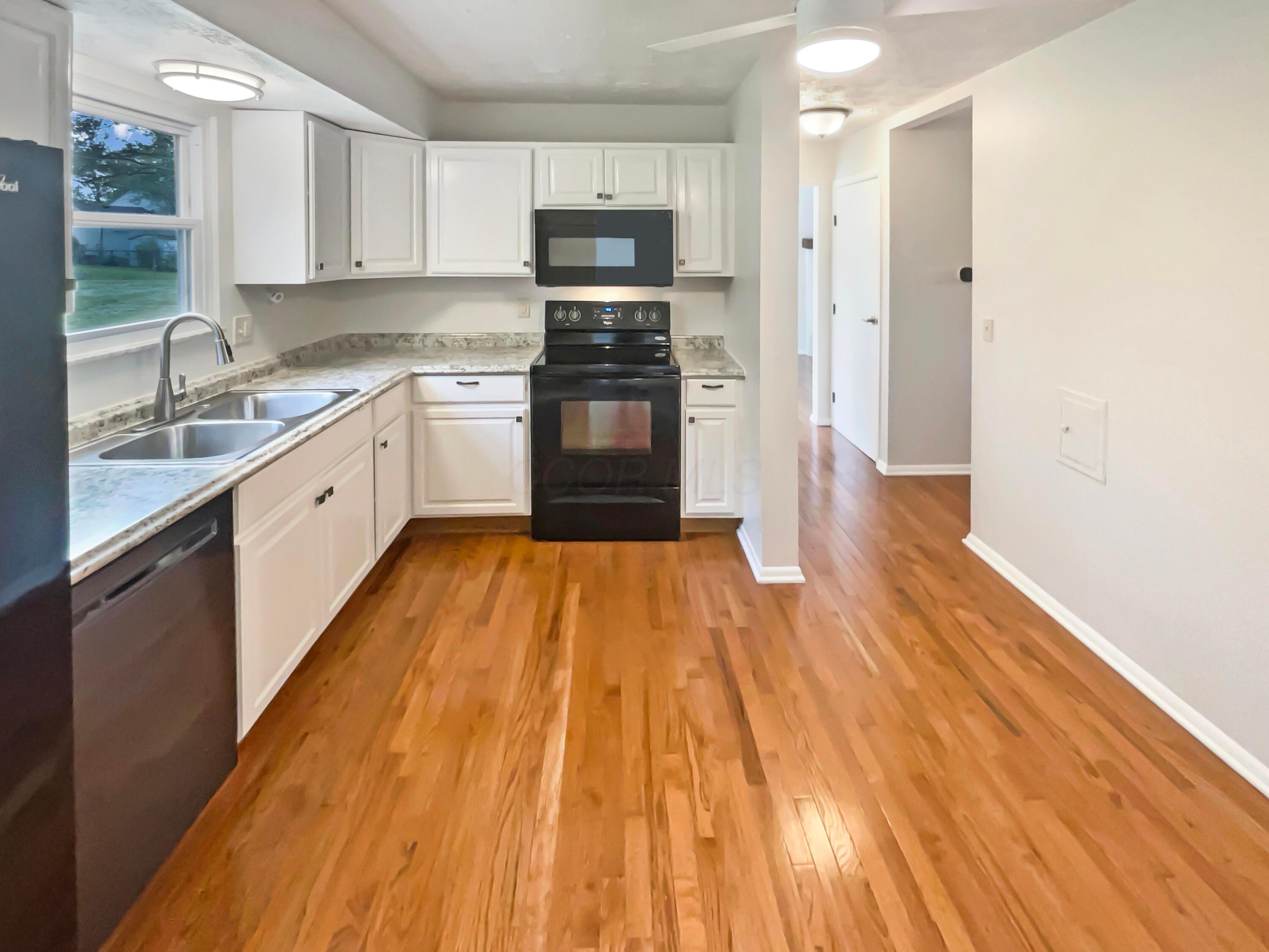 3200 Wendover Court Property Photo 6