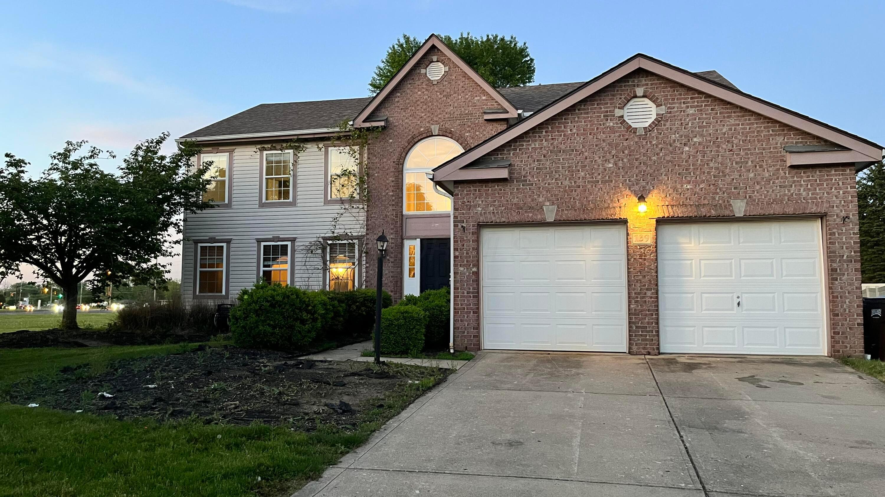 139 Knights Bridge Drive N Property Photo 1