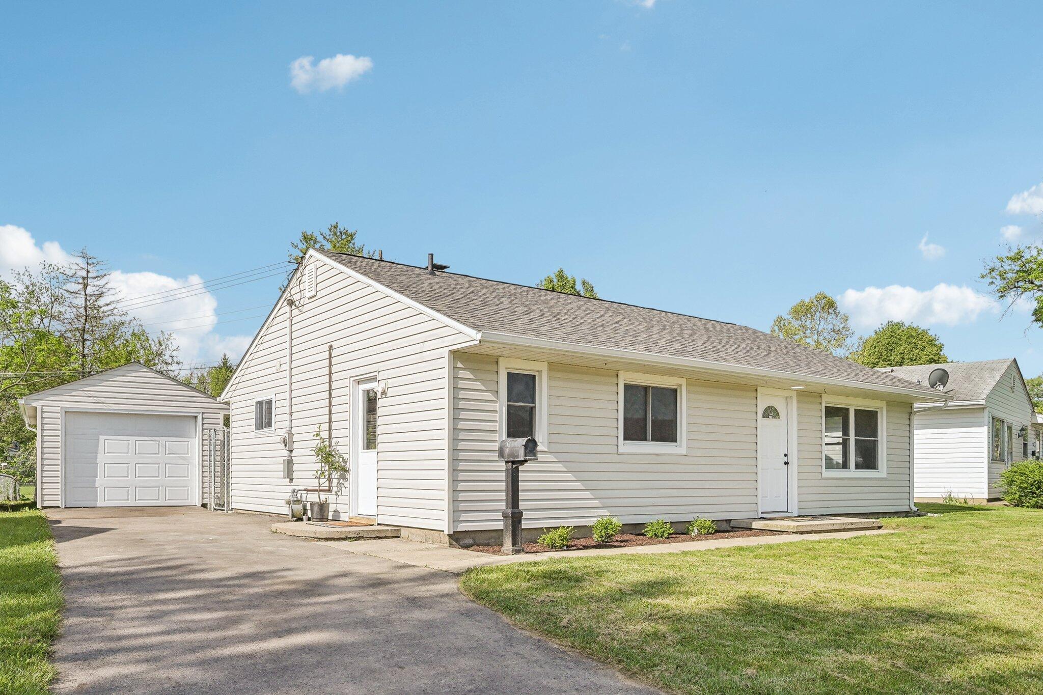 10 Westmoor Drive Property Photo 1
