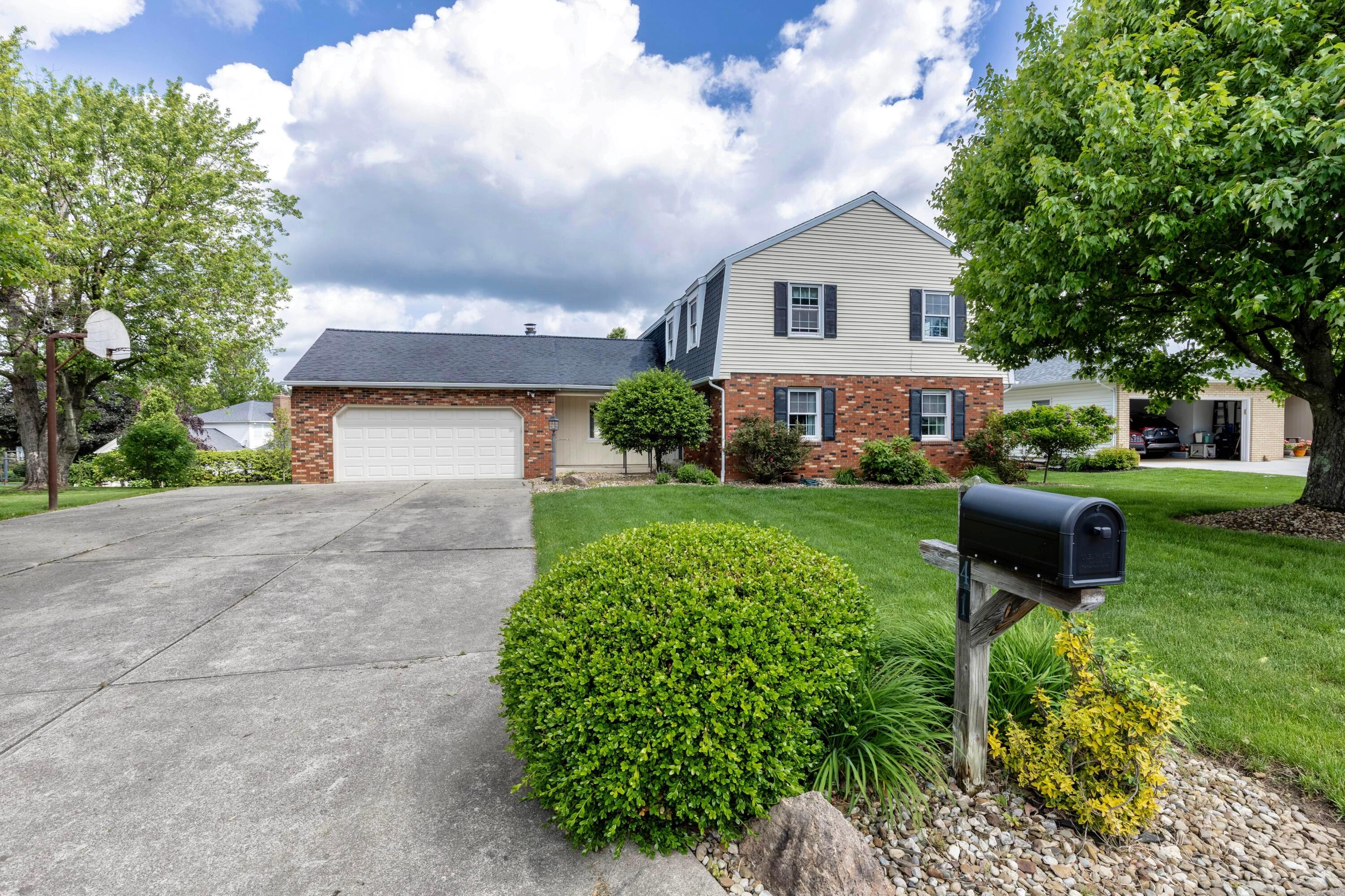 1541 Kensington Lane Property Photo 1