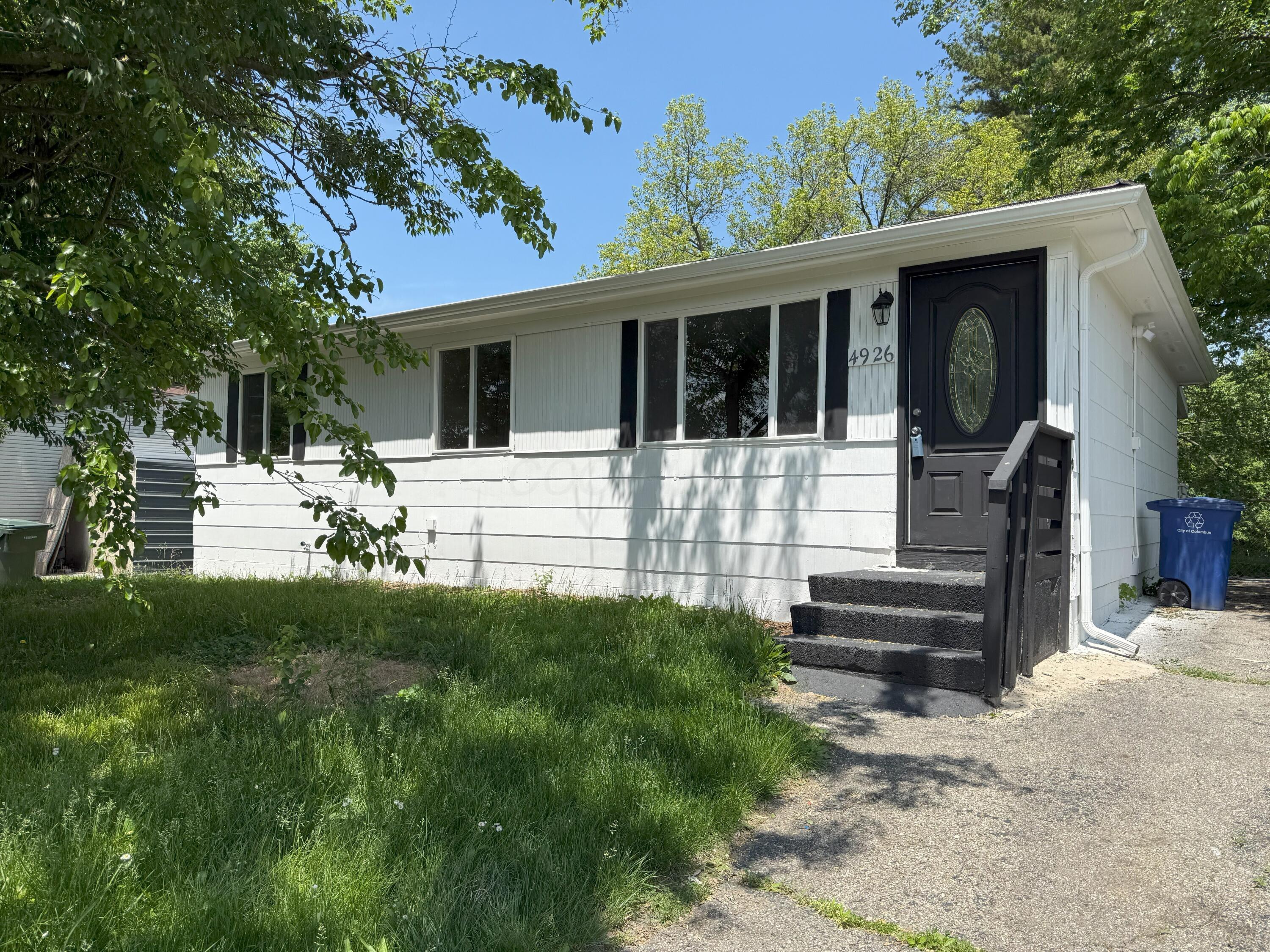 4926 Majestic Drive N Property Photo 1