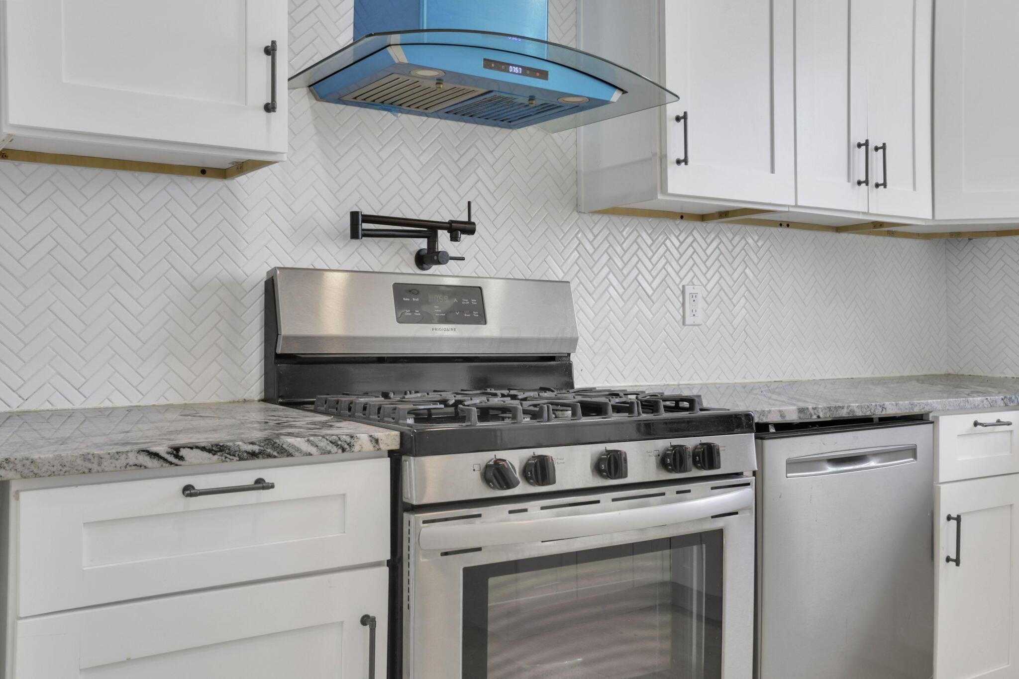 841 Saint Clair Avenue Property Photo 21