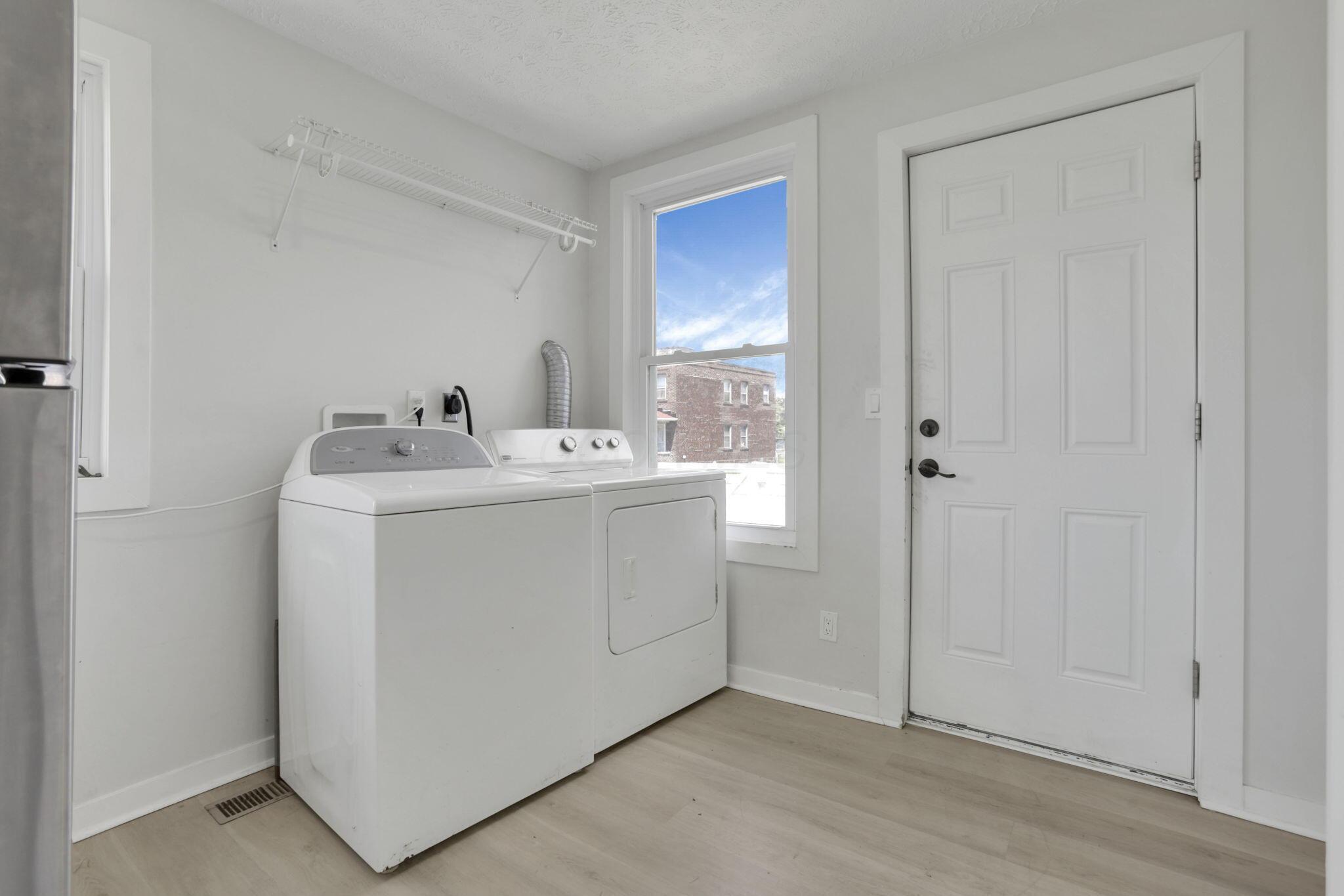 841 Saint Clair Avenue Property Photo 27