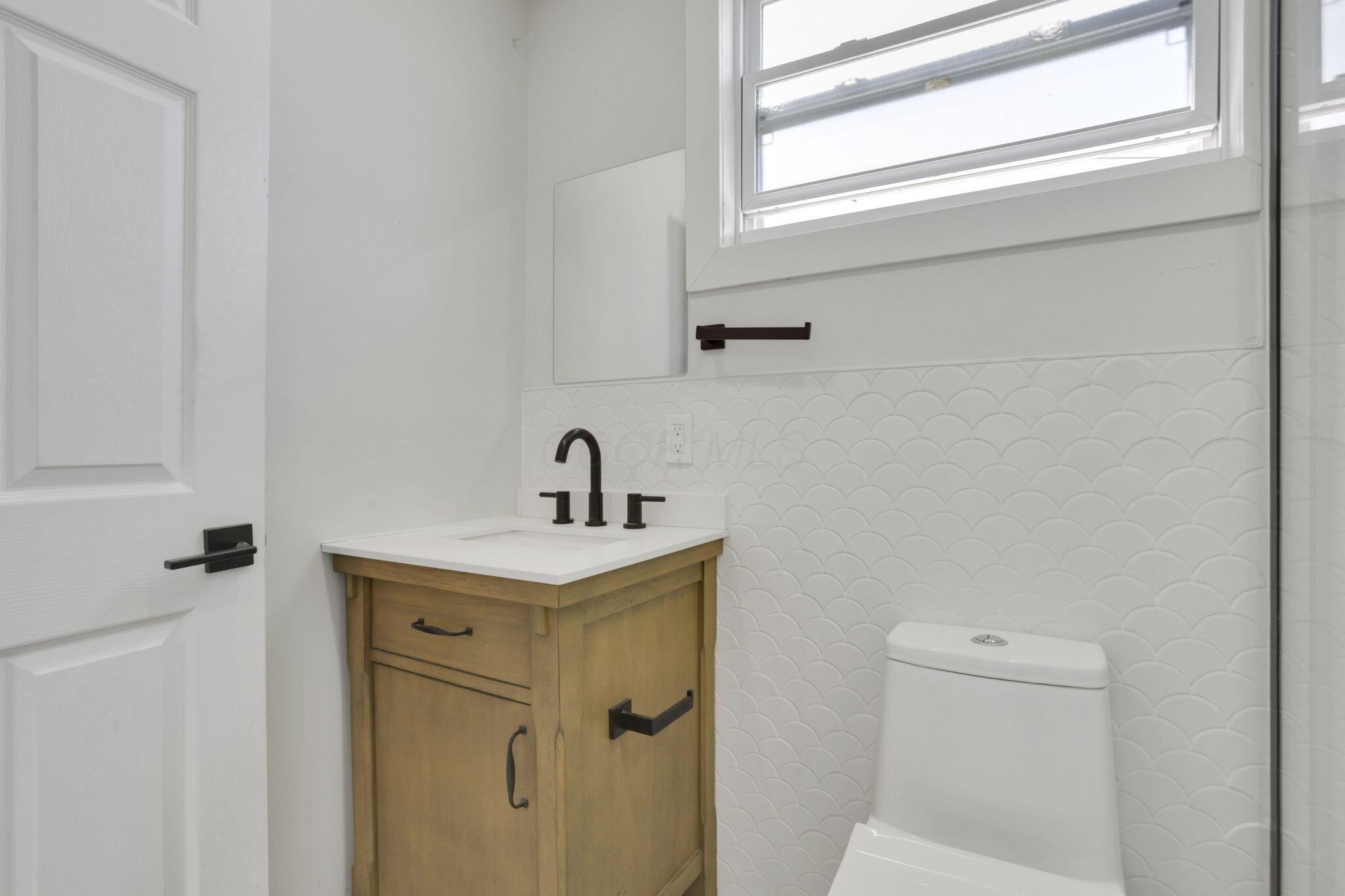 841 Saint Clair Avenue Property Photo 30