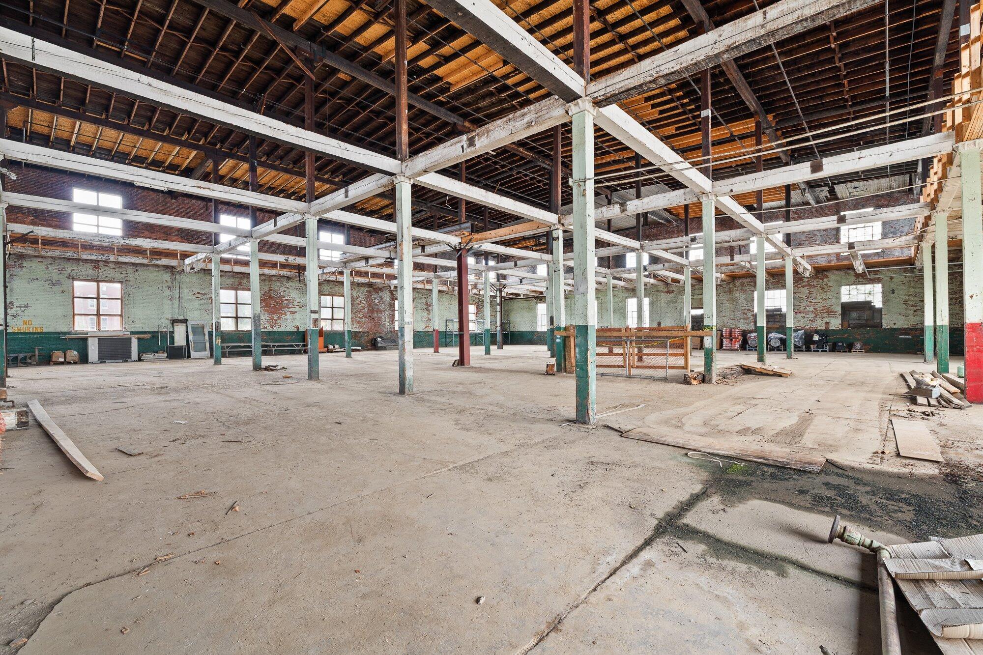 400 N Main Street Property Photo 18