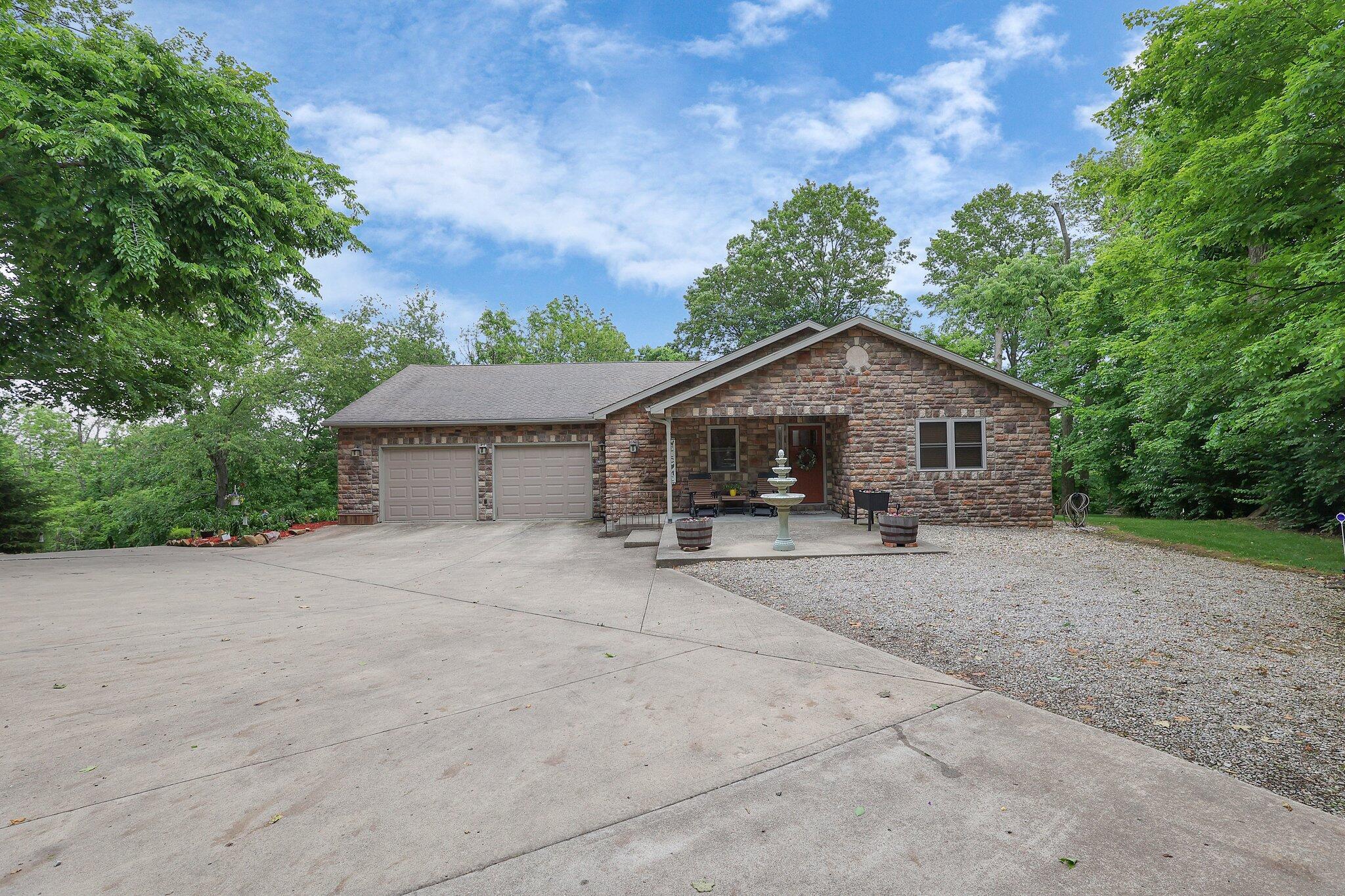 216 Woodland Way Property Photo 1