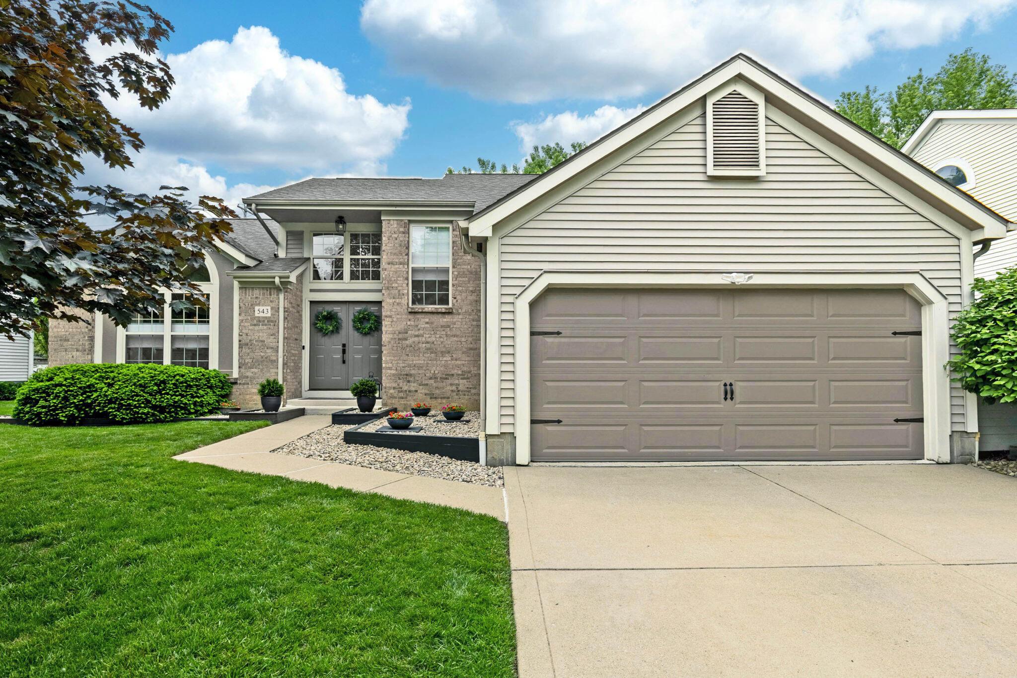 543 Tall Oaks Drive Property Photo 1