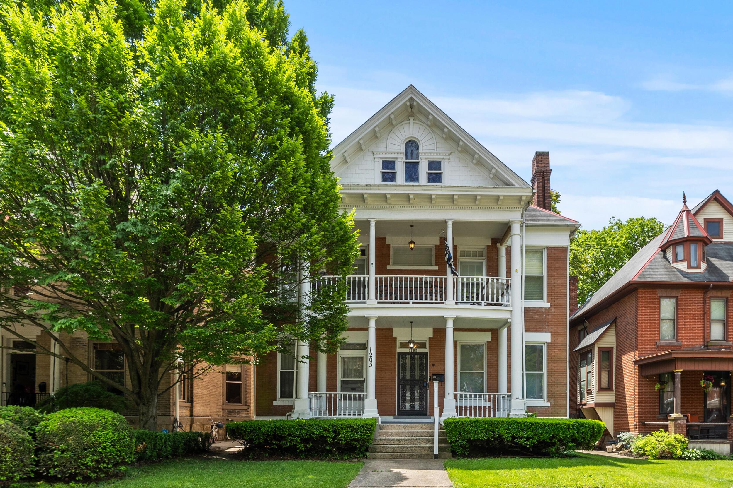1205 Bryden Road, 7