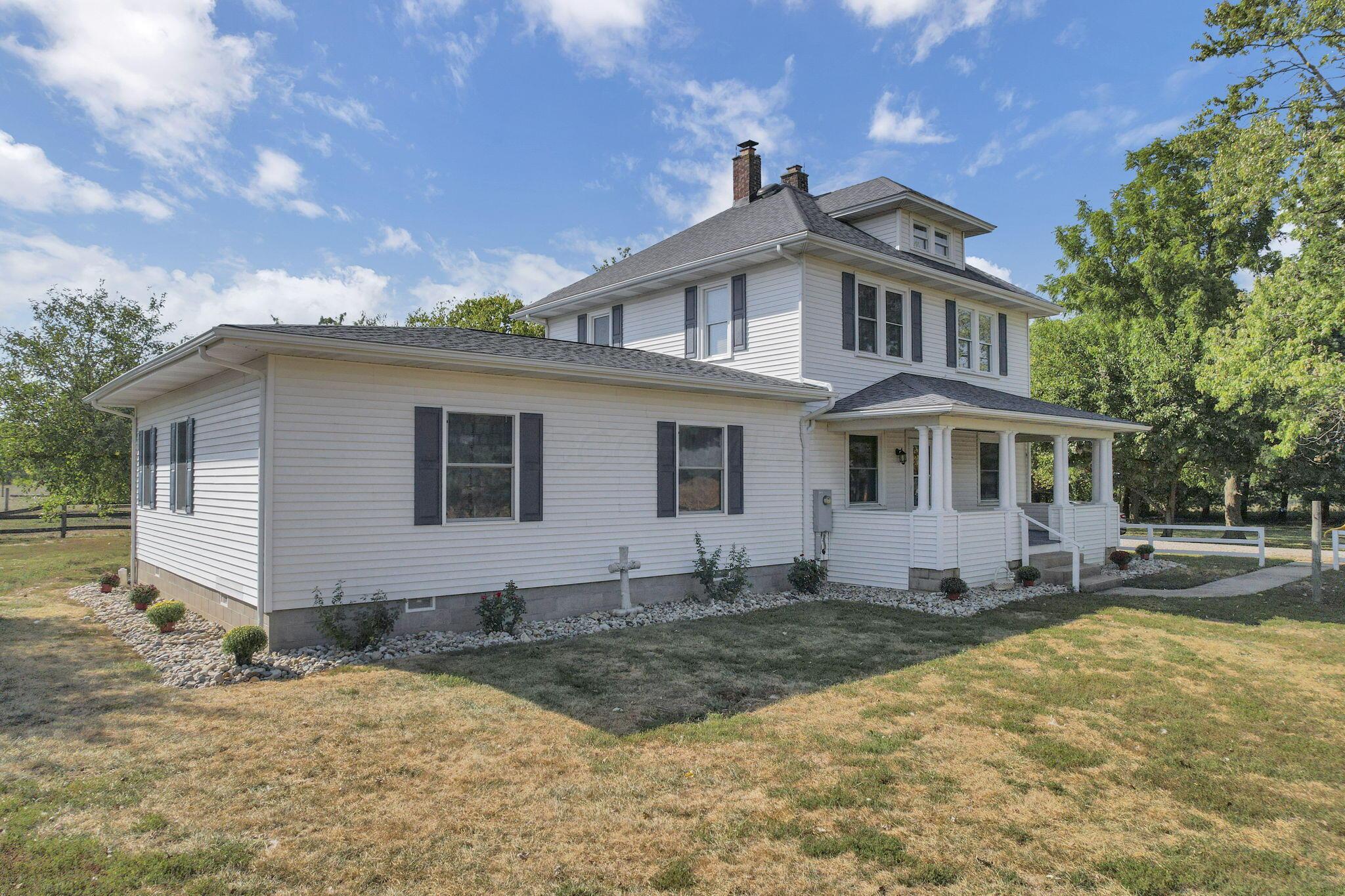 22119 State Route 104 Property Photo 1