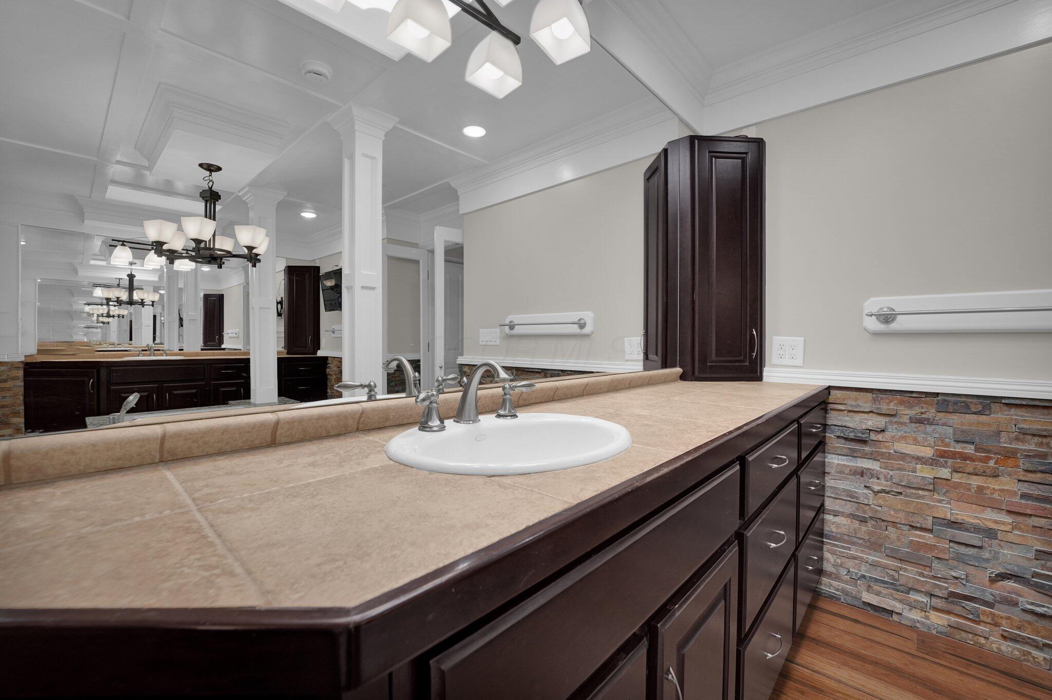 20 Waterford Court Property Photo 48