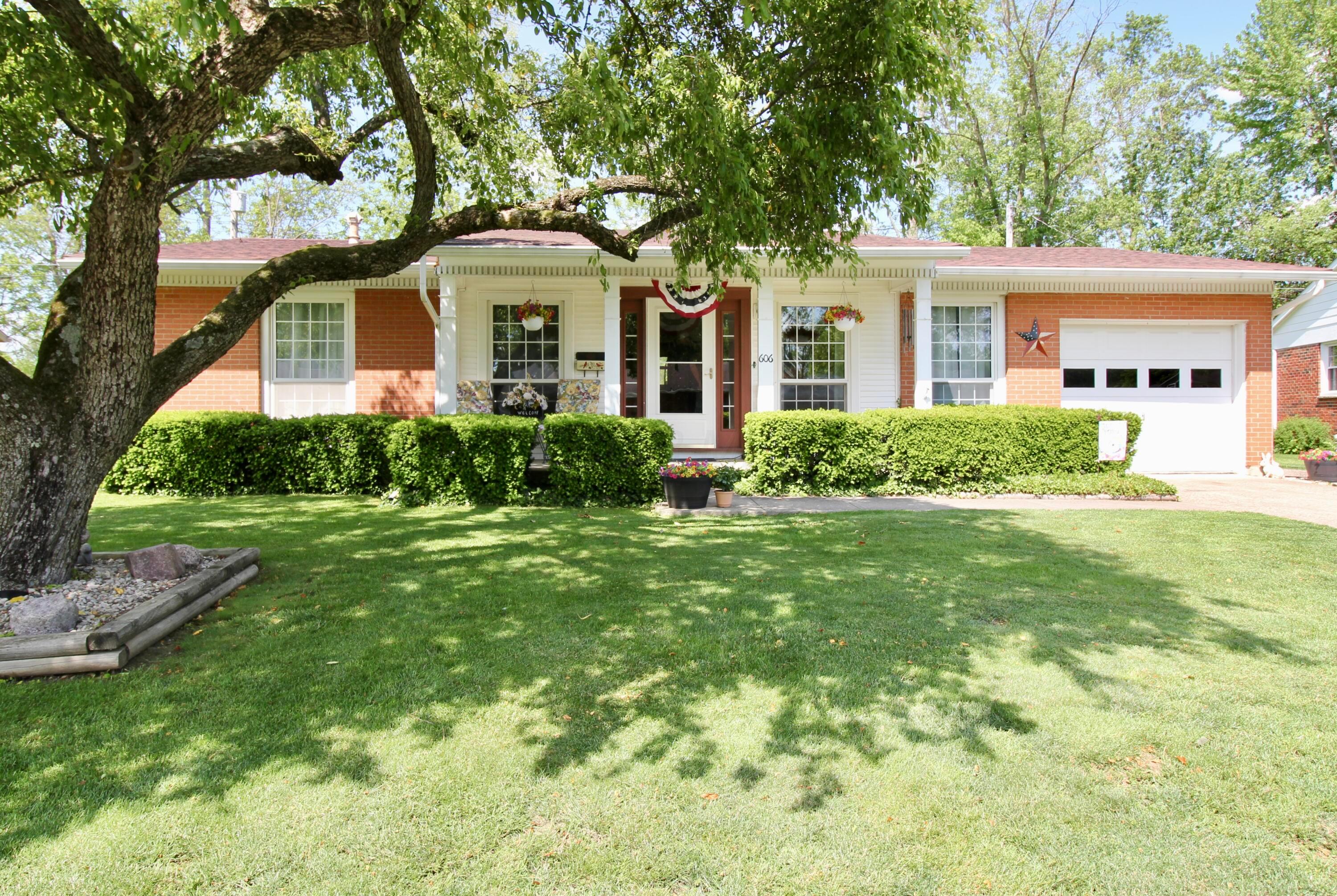 606 King Avenue Property Photo 1