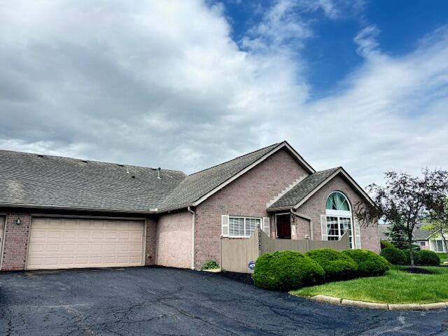 1253 Amberlea Drive E Property Photo 1