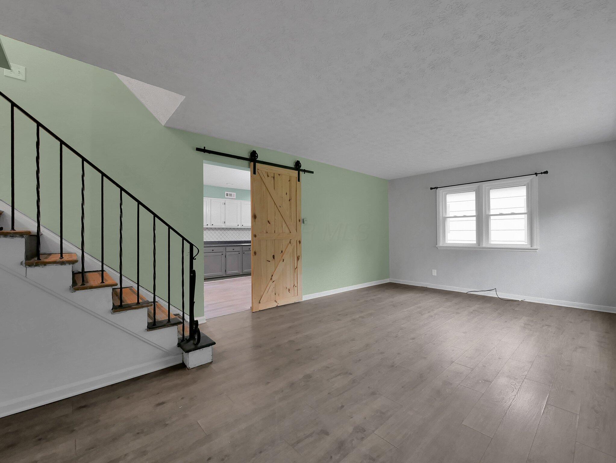 945 Francis Avenue Property Photo 5