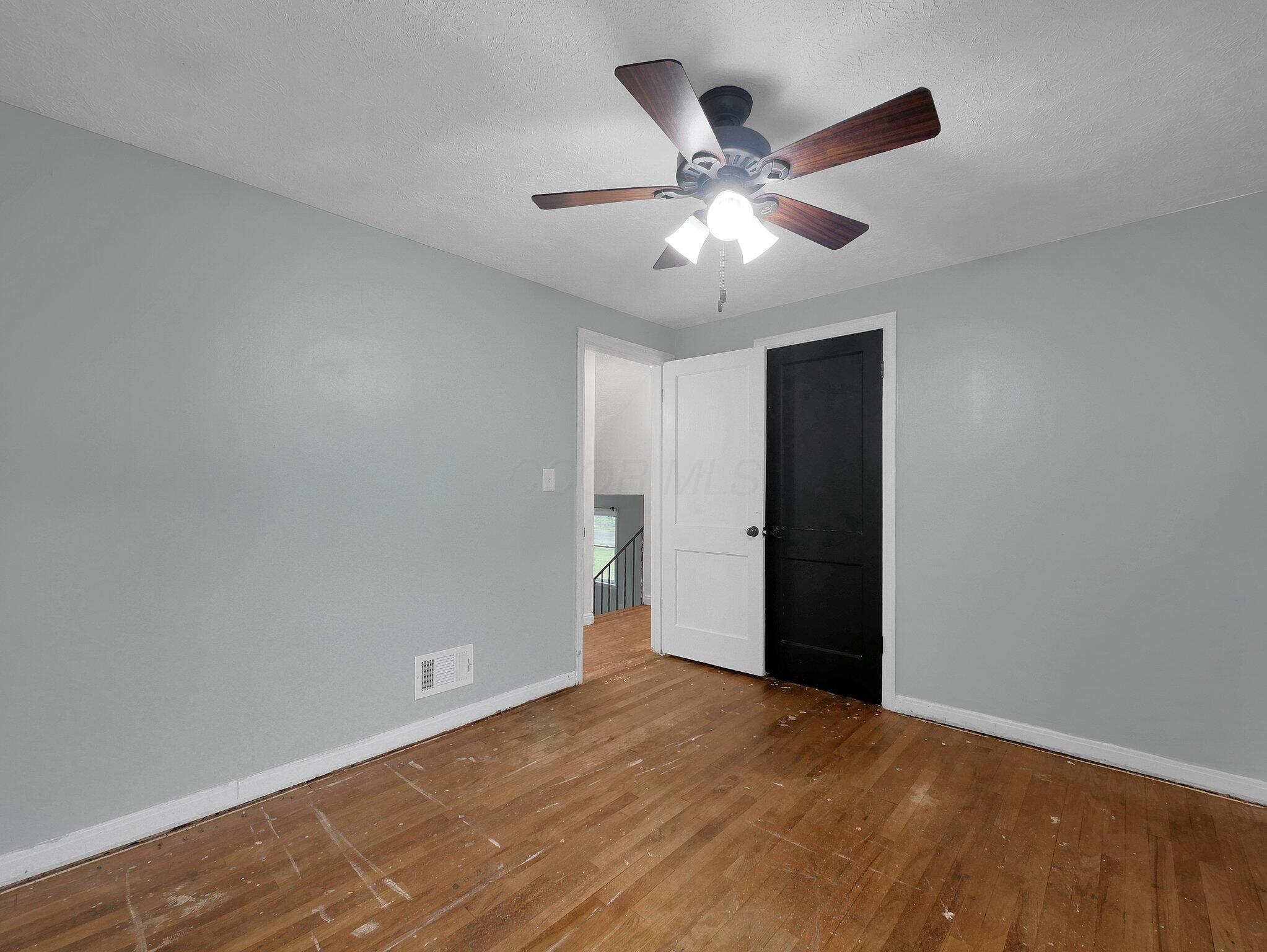 945 Francis Avenue Property Photo 15