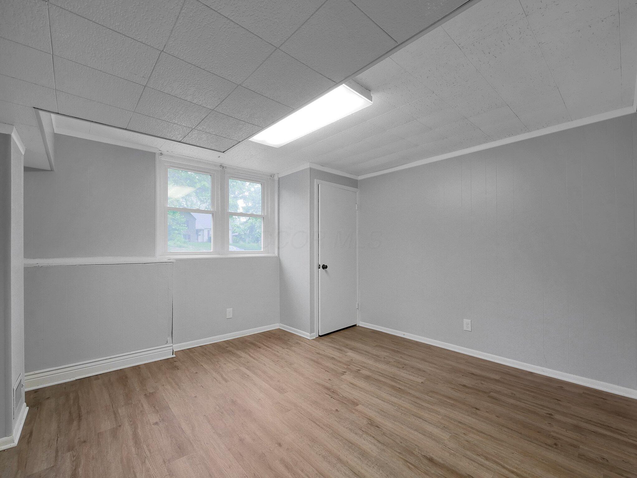 945 Francis Avenue Property Photo 20