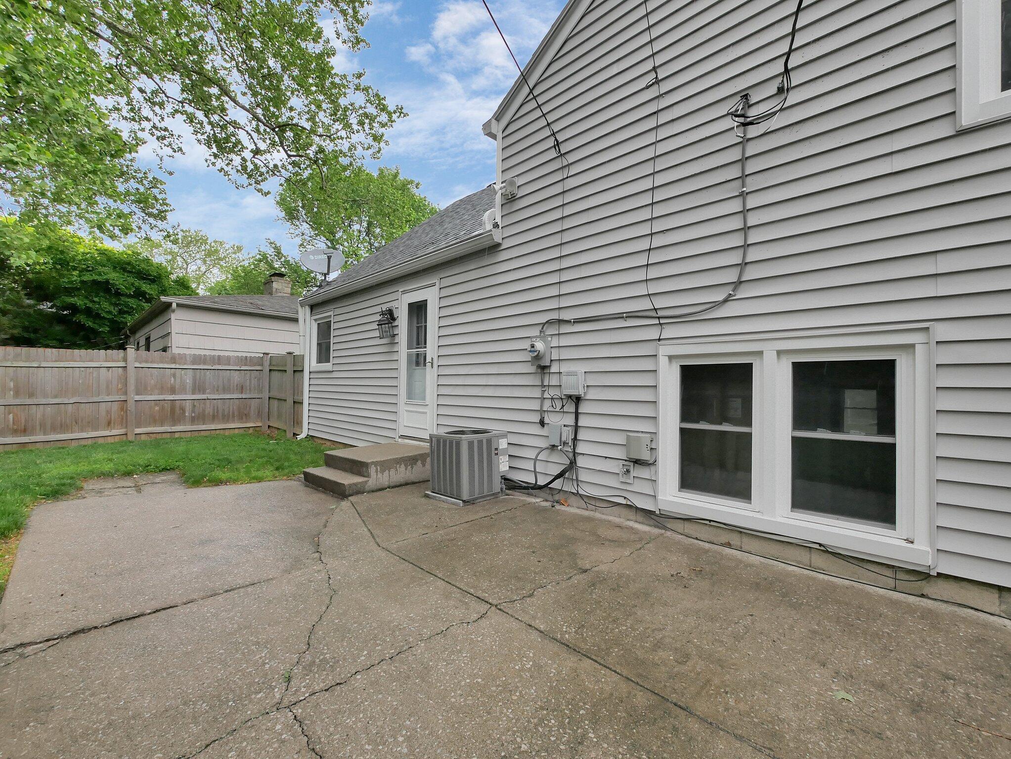 945 Francis Avenue Property Photo 21