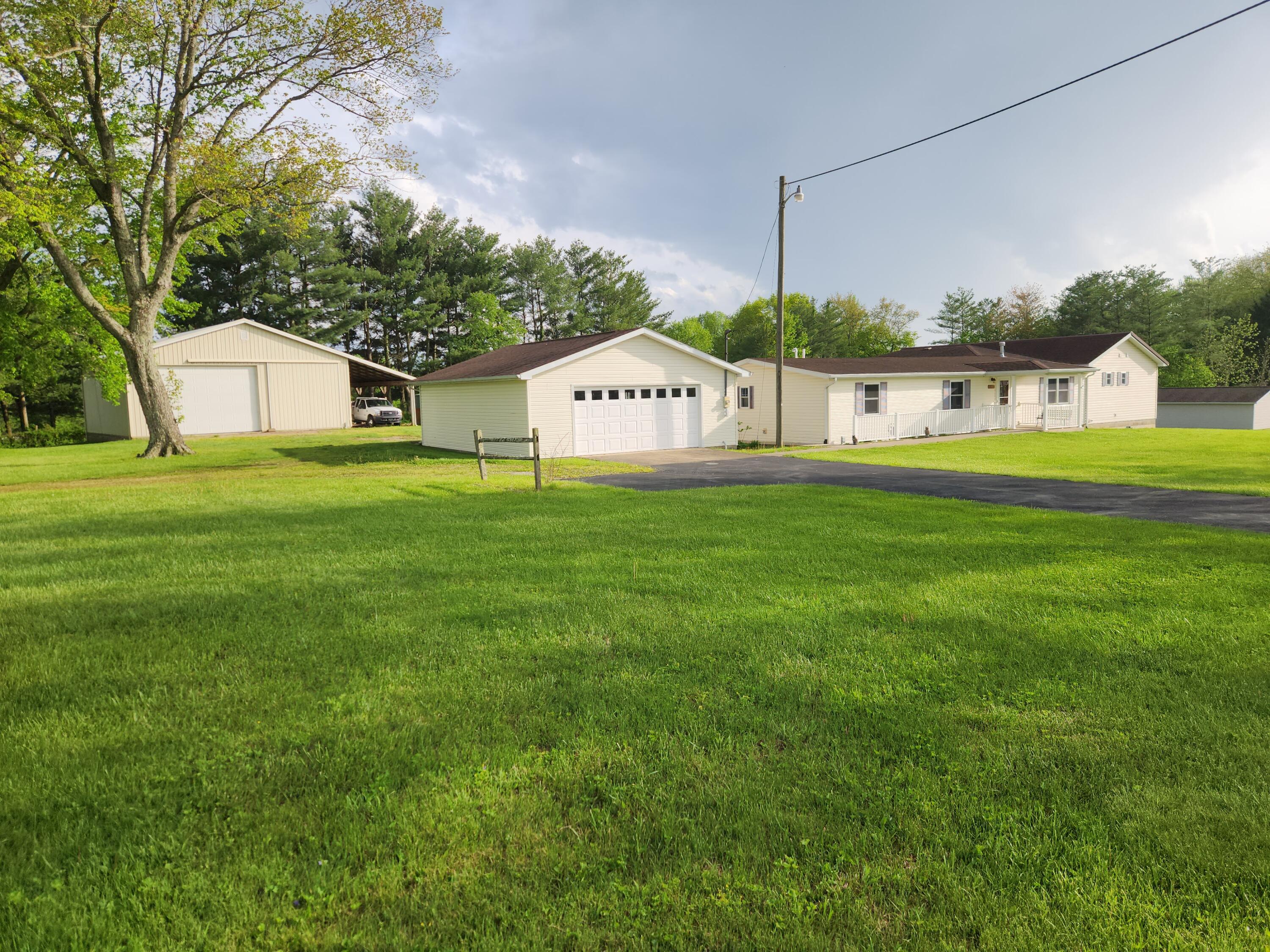 5747 E Clinton Street Property Photo 1